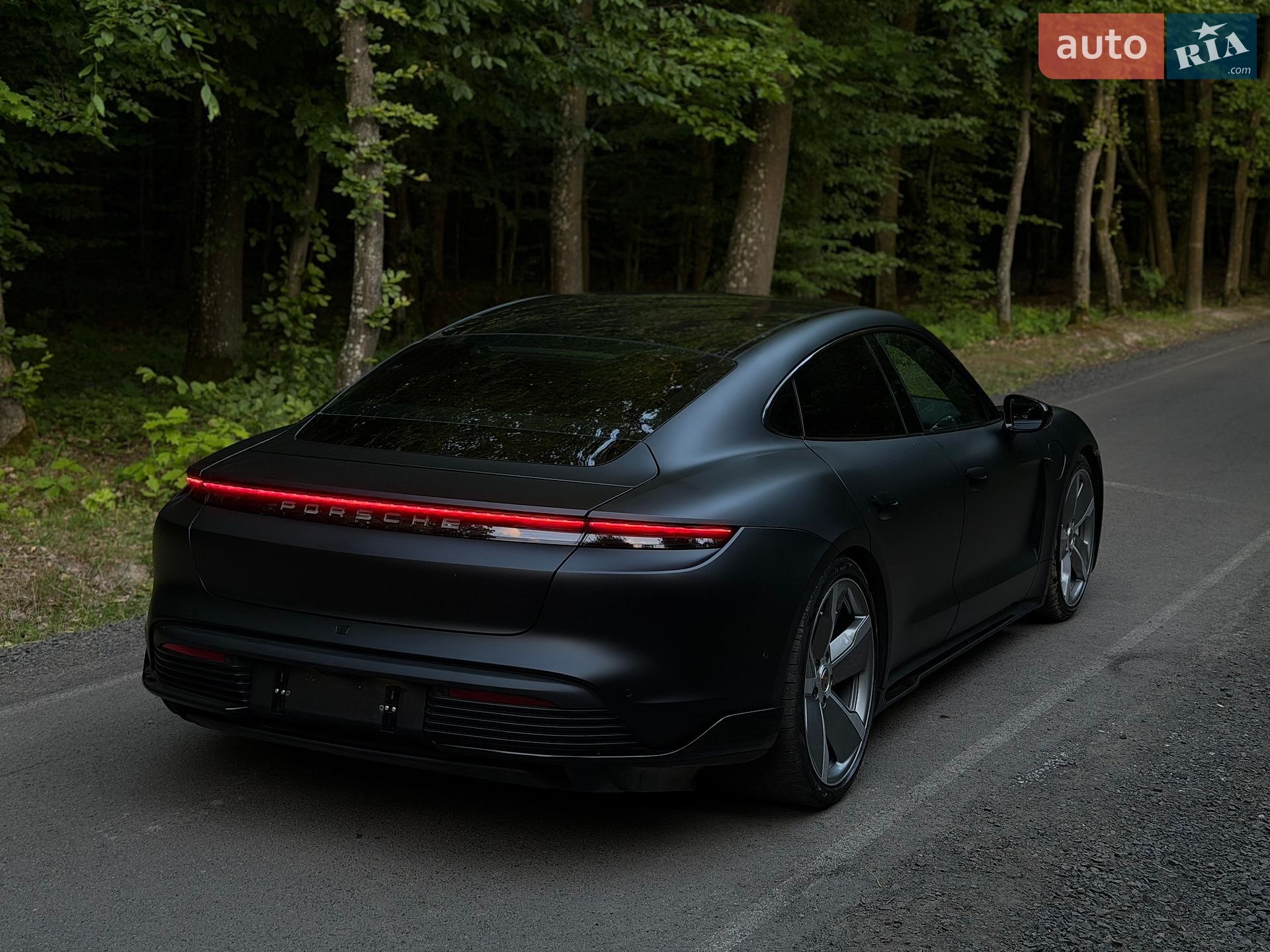 Porsche Taycan 2020 VIN WP0ZZZY1ZLSA68051 фото оголошення 12 з 64