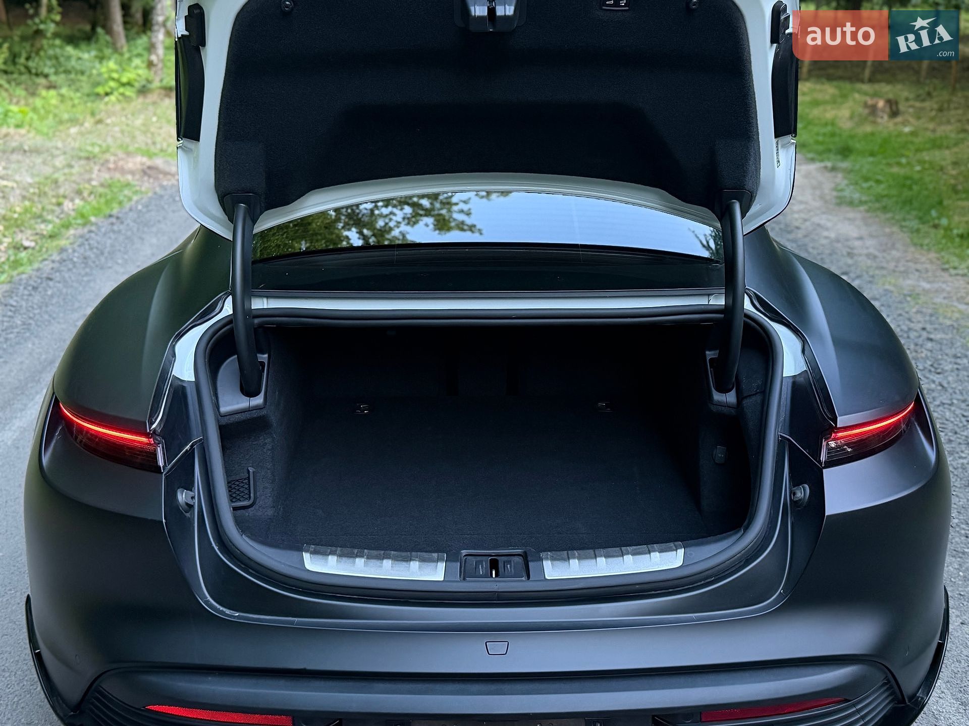 Porsche Taycan 2020 VIN WP0ZZZY1ZLSA68051 фото оголошення 15 з 64
