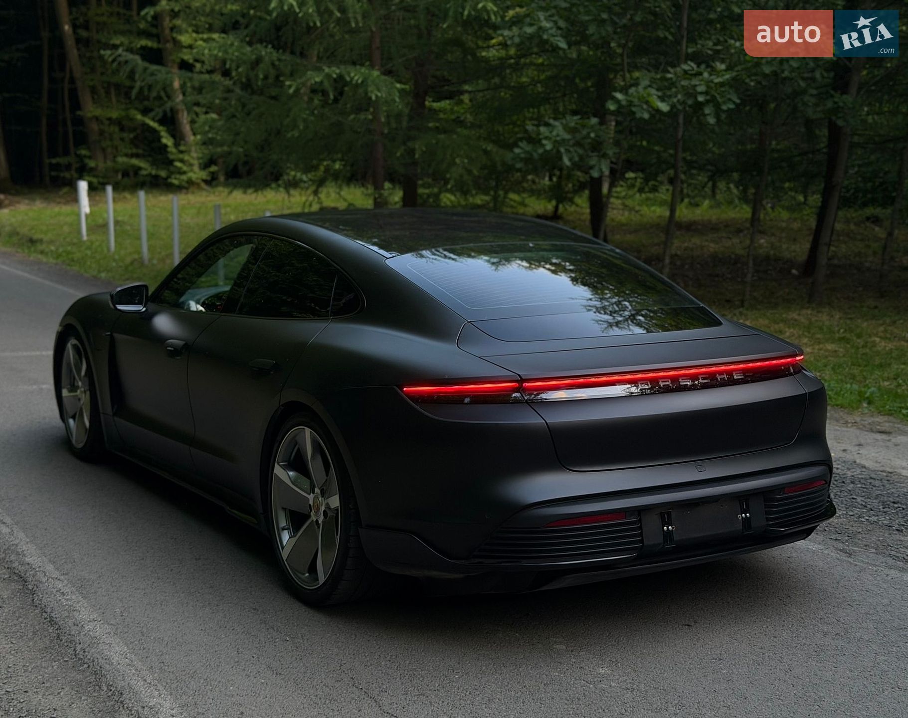 Porsche Taycan 2020 VIN WP0ZZZY1ZLSA68051 фото оголошення 16 з 64
