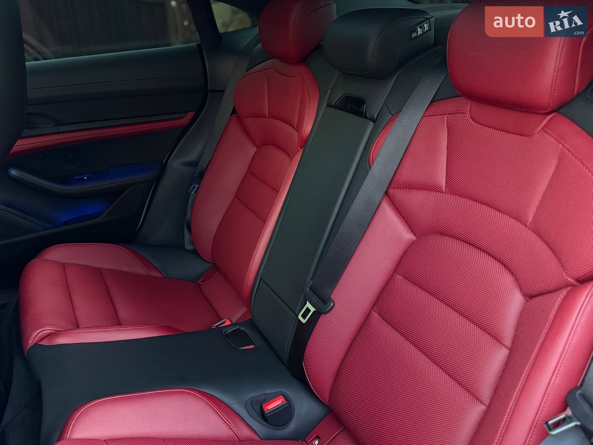 Porsche Taycan 2020 VIN WP0ZZZY1ZLSA68051 фото оголошення 30 з 64