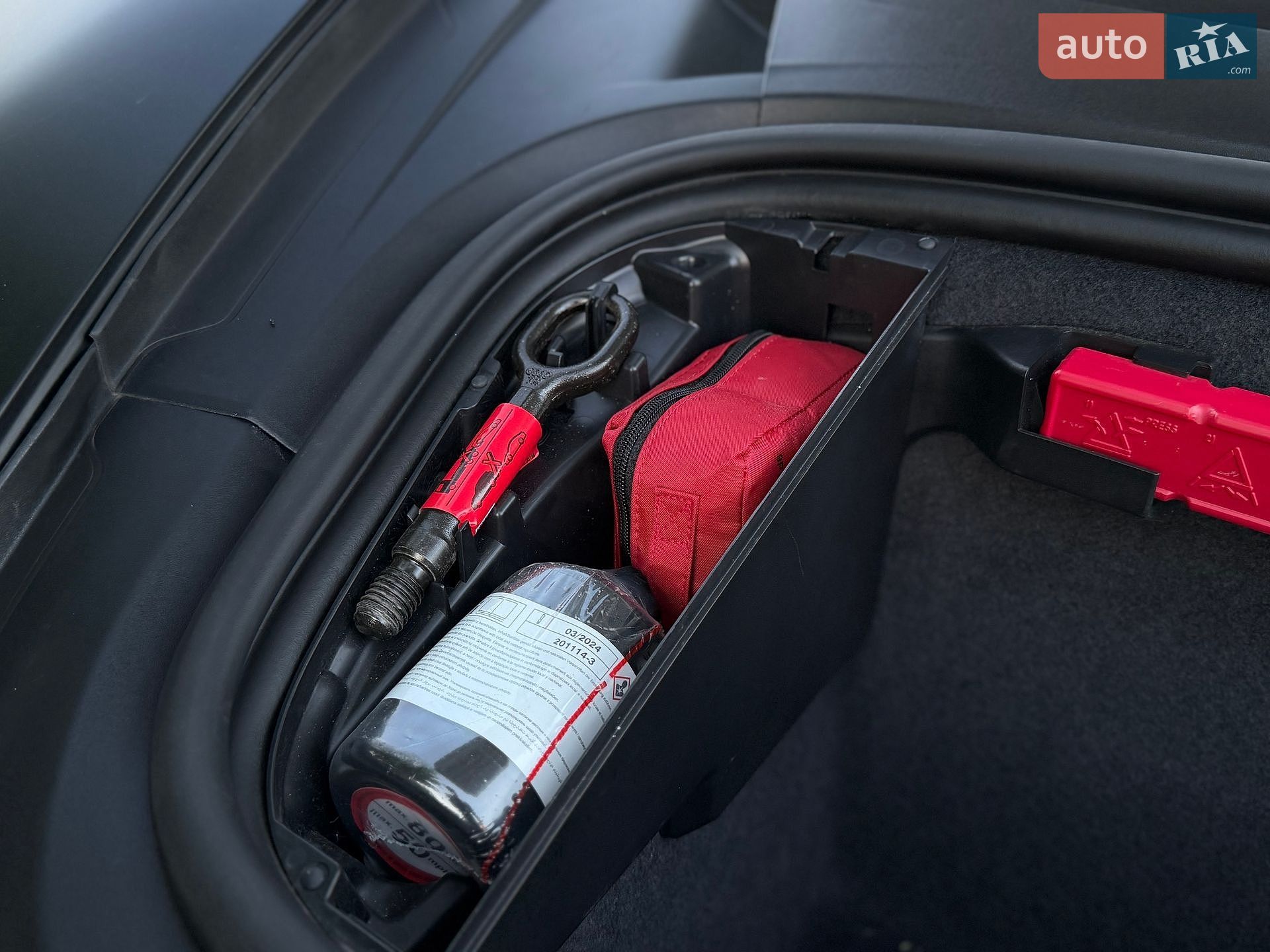 Porsche Taycan 2020 VIN WP0ZZZY1ZLSA68051 фото оголошення 64 з 64