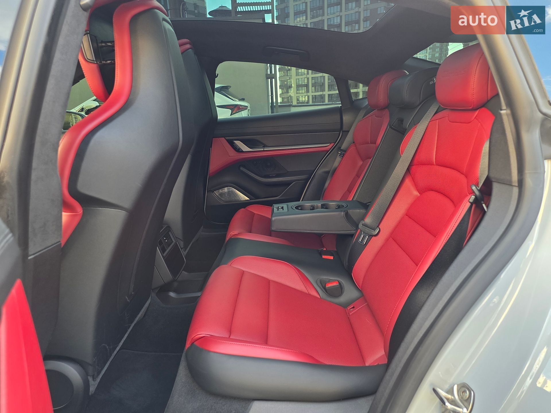 Porsche Taycan 2021 VIN WP0ZZZY1ZMSA57857 фото оголошення 32 з 44