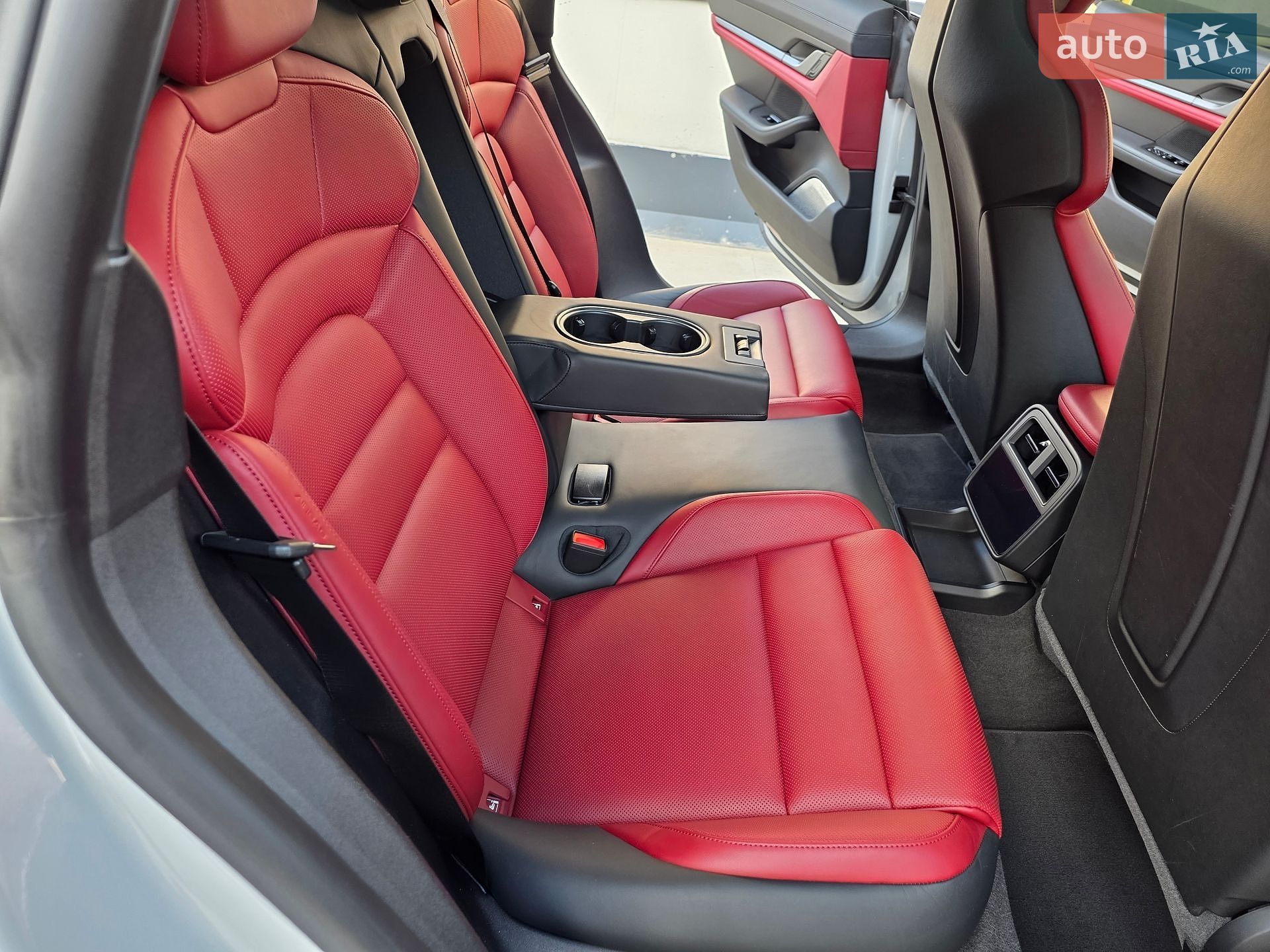 Porsche Taycan 2021 VIN WP0ZZZY1ZMSA57857 фото оголошення 43 з 44