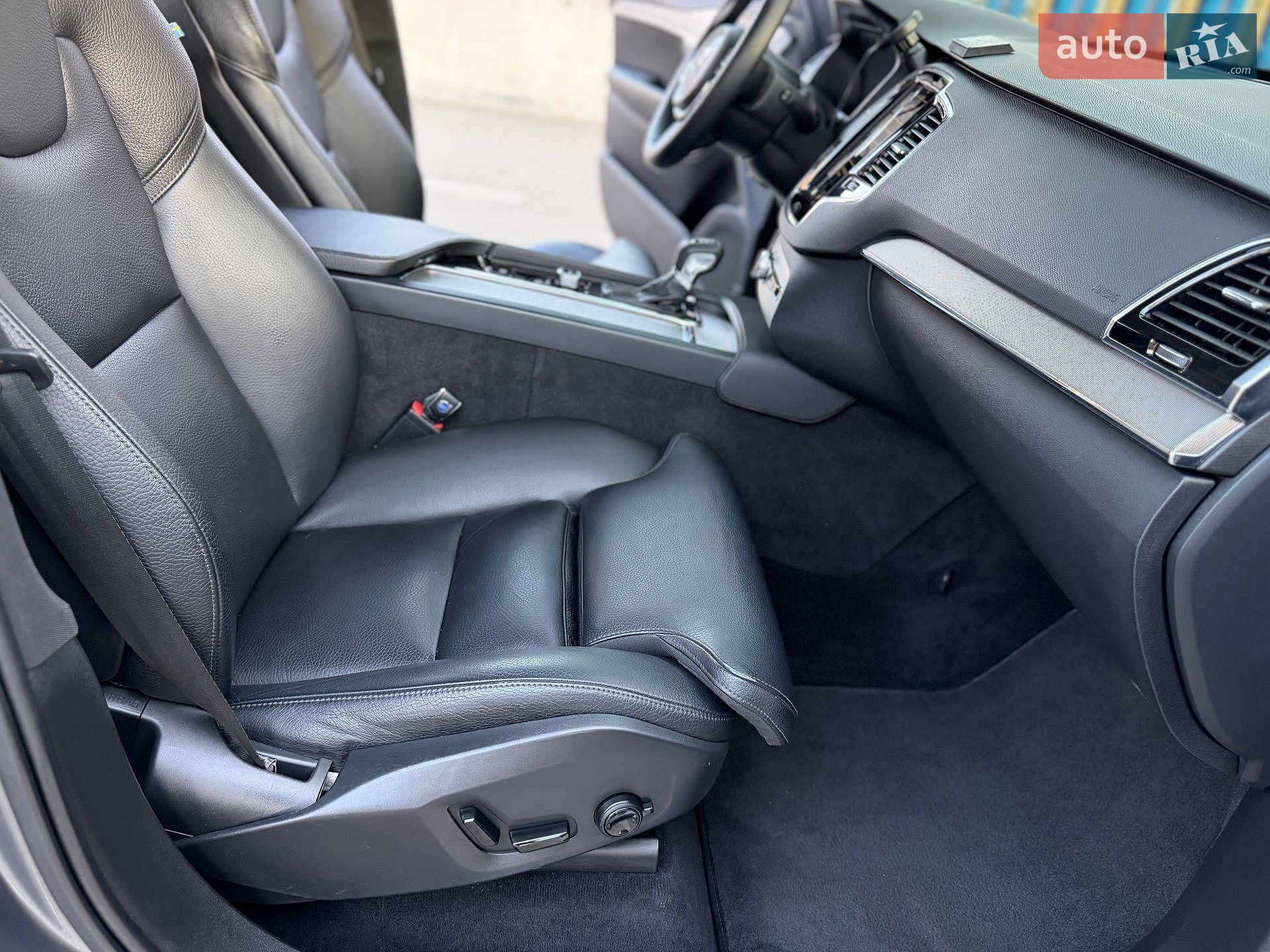 Volvo XC90 2016 VIN YV1LCA4BCG1081147 фото оголошення 58 з 70