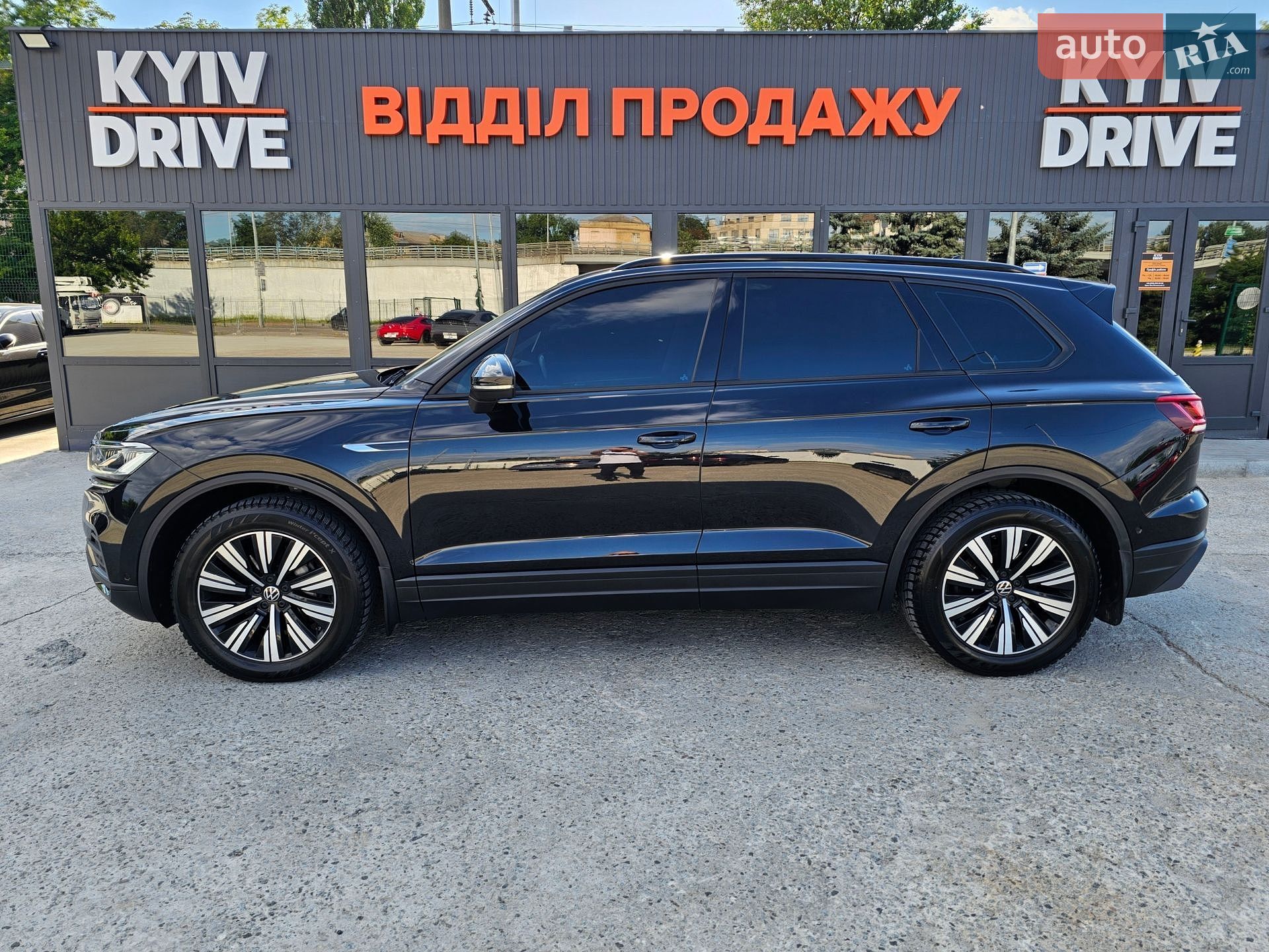 Volkswagen Touareg 2021 VIN WVGZZZCRZMD037949 фото оголошення 5 з 38