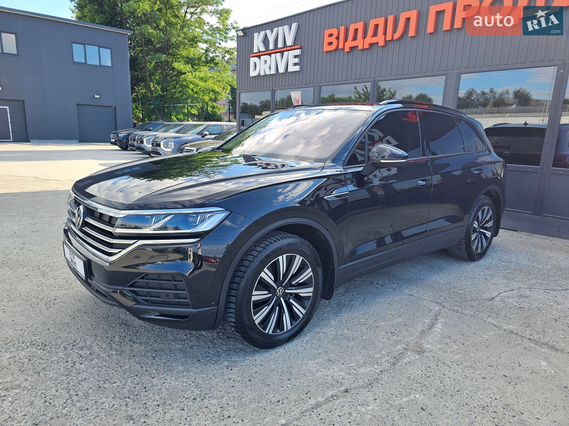 Volkswagen Touareg 2021 VIN WVGZZZCRZMD037949 фото оголошення 3 з 38