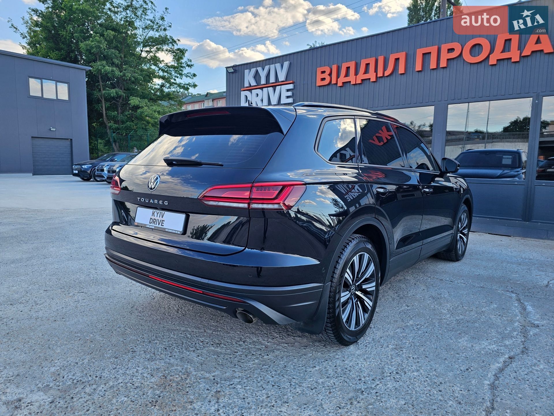 Volkswagen Touareg 2021 VIN WVGZZZCRZMD037949 фото оголошення 12 з 38