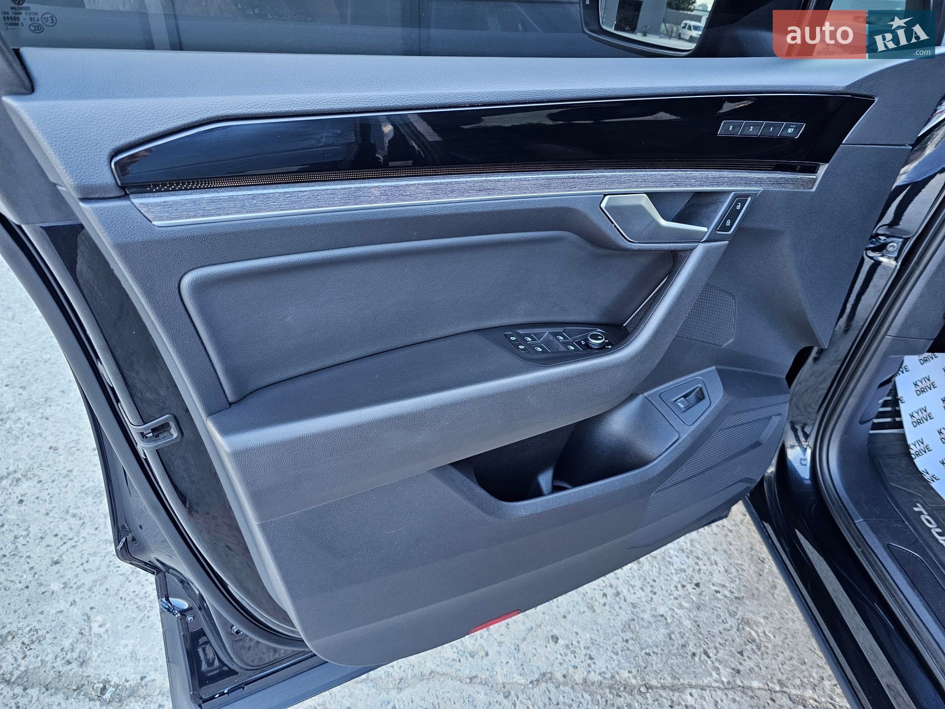Volkswagen Touareg 2021 VIN WVGZZZCRZMD037949 фото оголошення 15 з 38