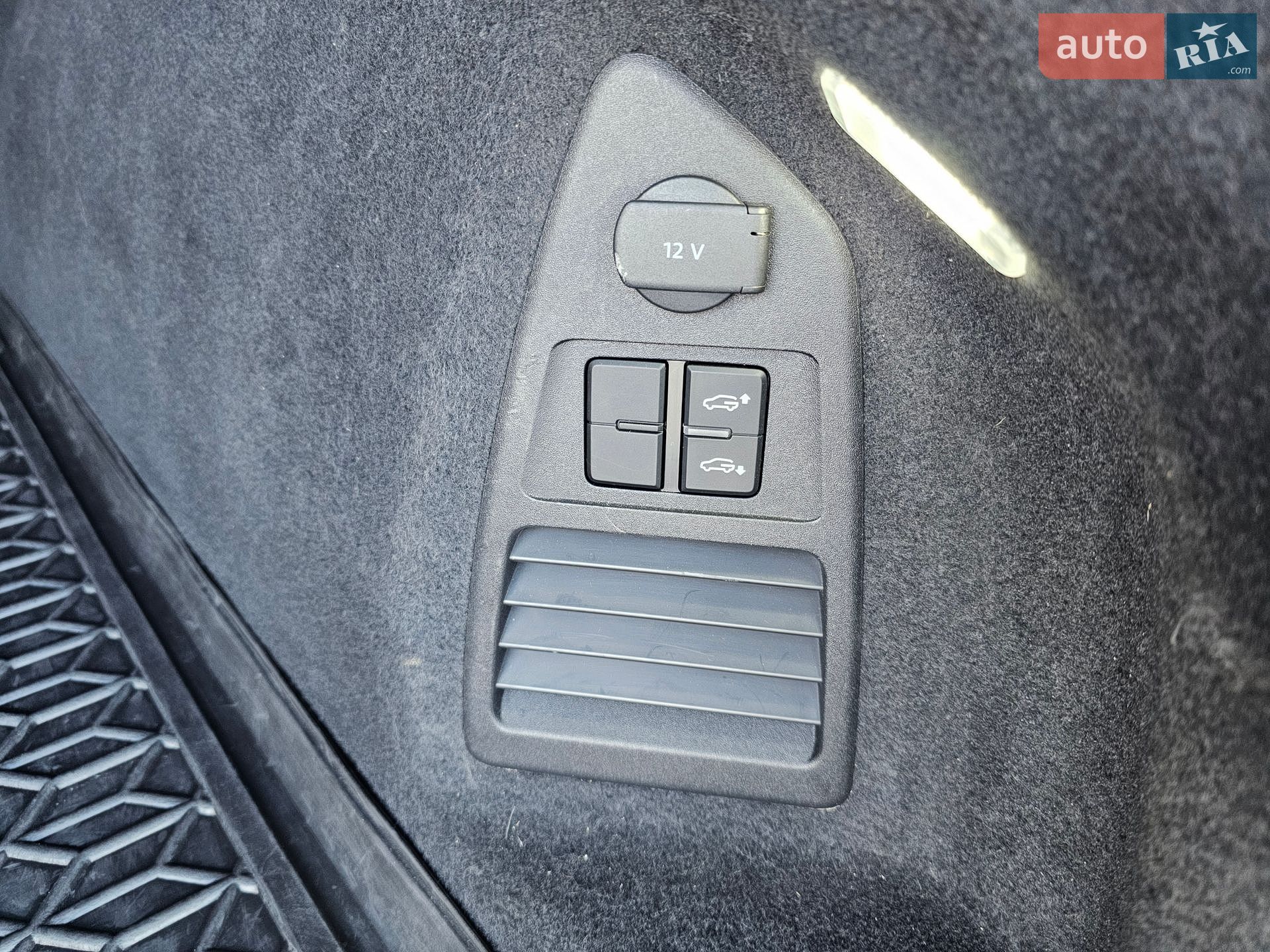 Volkswagen Touareg 2021 VIN WVGZZZCRZMD037949 фото оголошення 22 з 38
