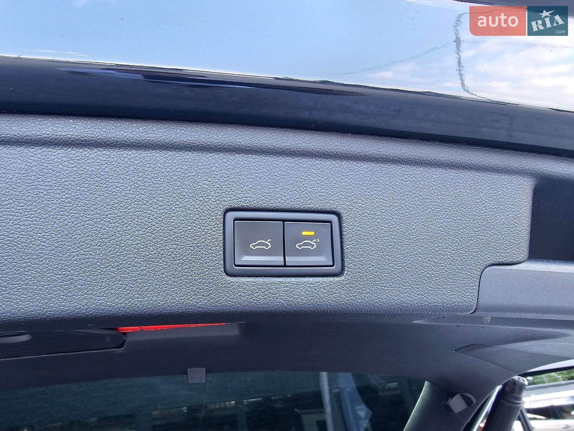 Volkswagen Touareg 2021 VIN WVGZZZCRZMD037949 фото оголошення 24 з 38