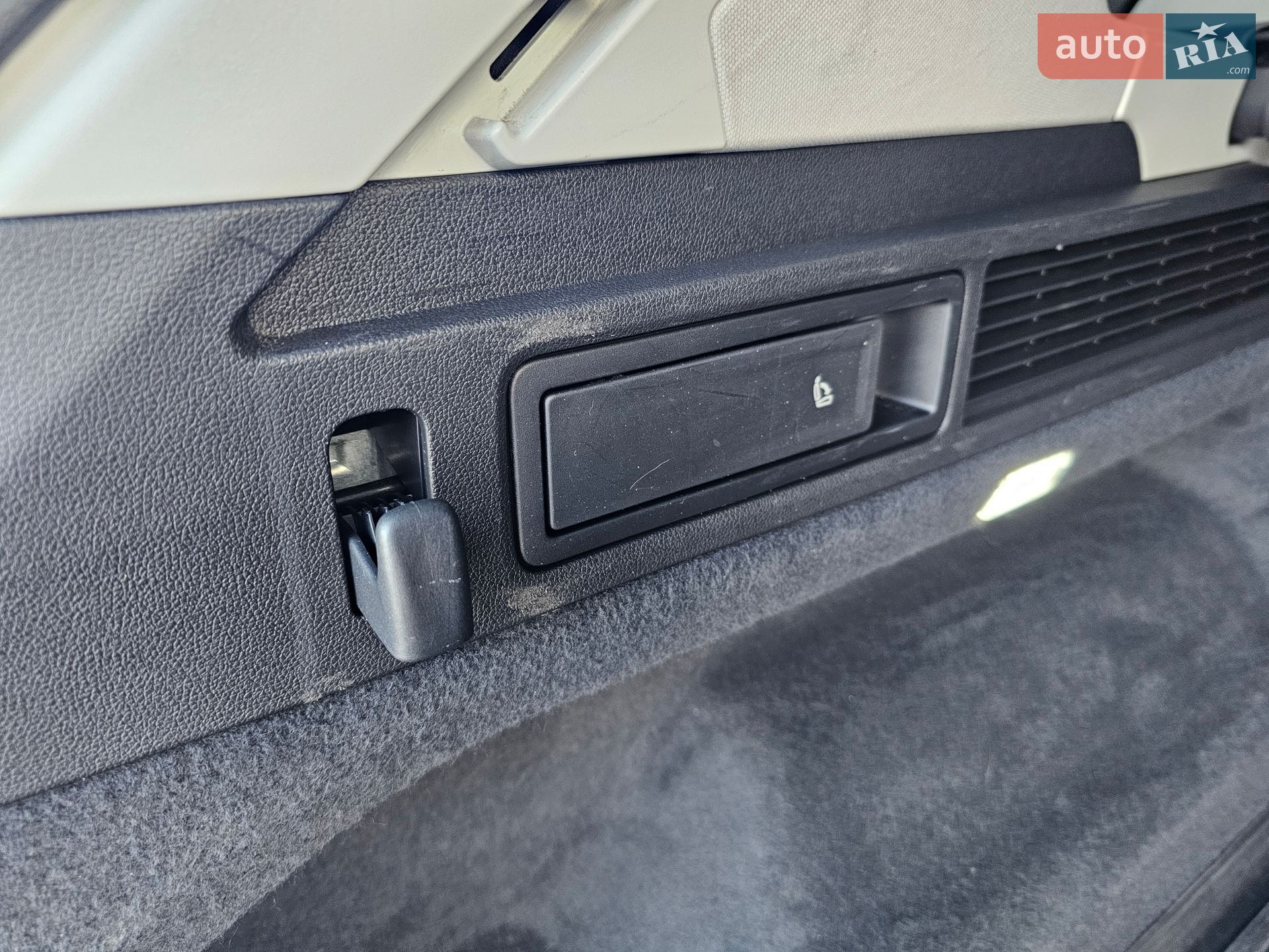 Volkswagen Touareg 2021 VIN WVGZZZCRZMD037949 фото оголошення 23 з 38