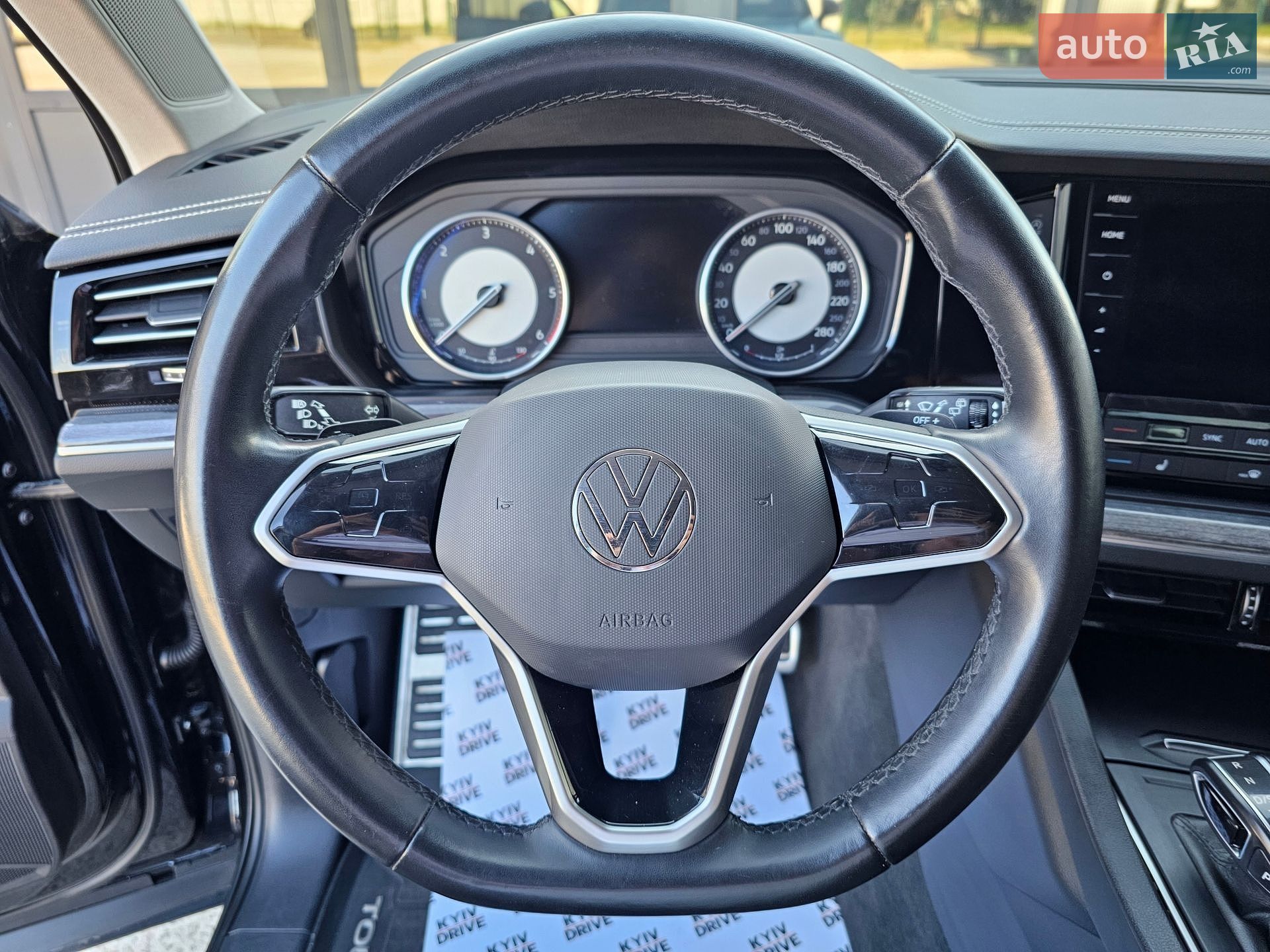 Volkswagen Touareg 2021 VIN WVGZZZCRZMD037949 фото оголошення 25 з 38