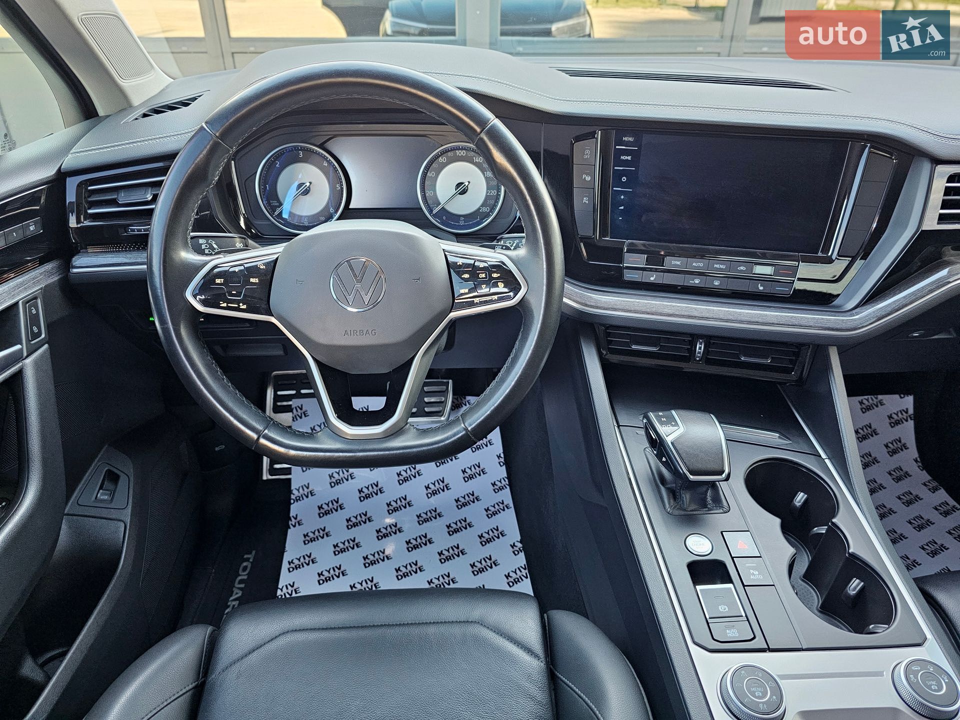 Volkswagen Touareg 2021 VIN WVGZZZCRZMD037949 фото оголошення 31 з 38