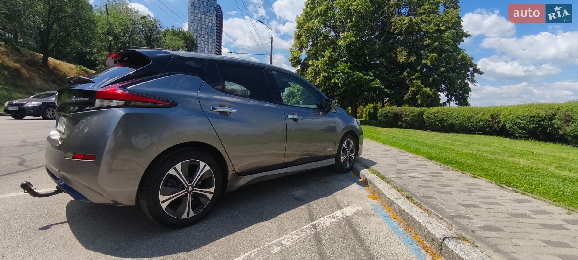 Nissan Leaf 2019 VIN SJNFAAZE1U0049458 фото оголошення 2 з 10