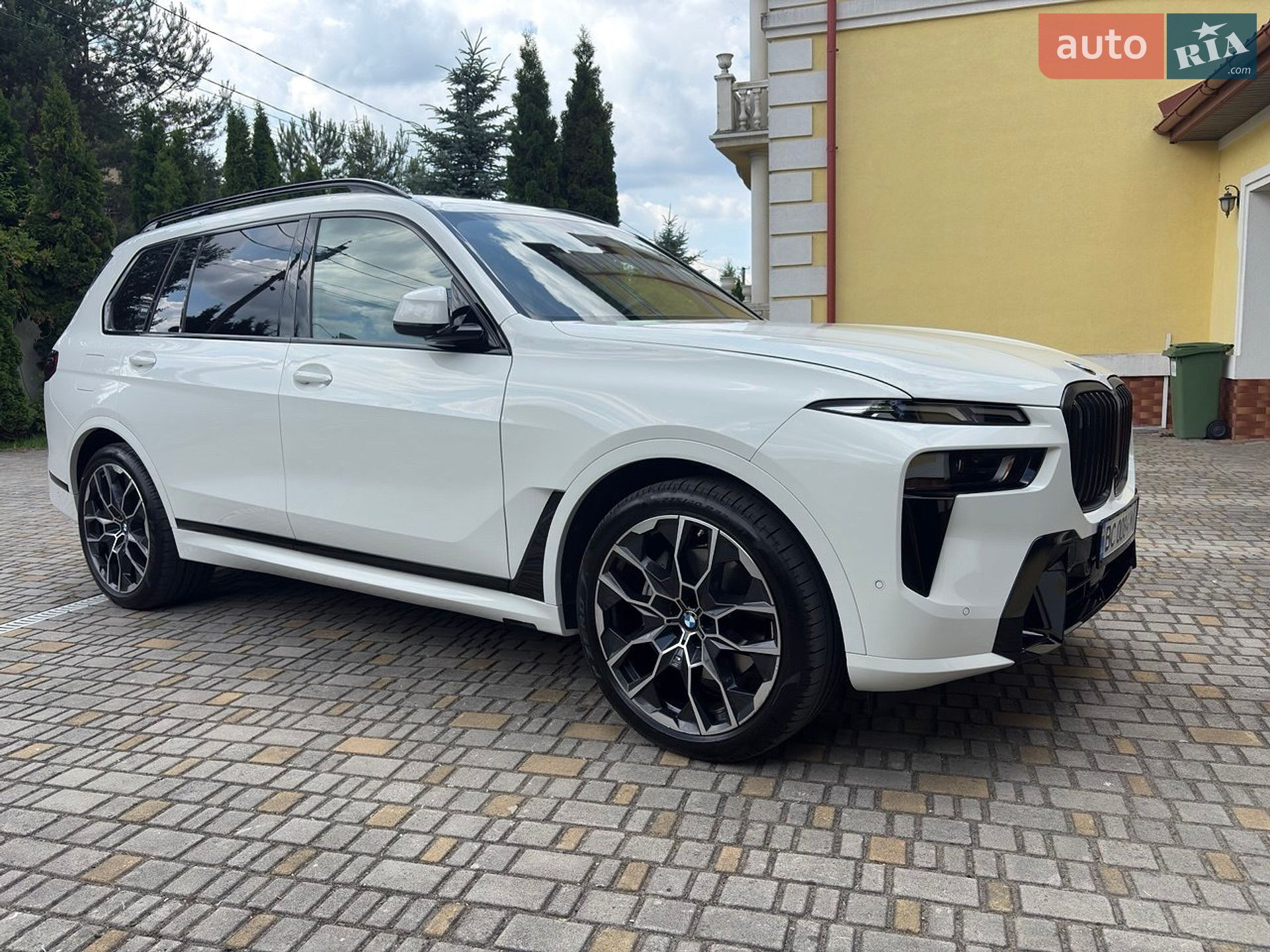 BMW X7 2024 VIN 5UX23EM06R9V80711 фото оголошення 3 з 24