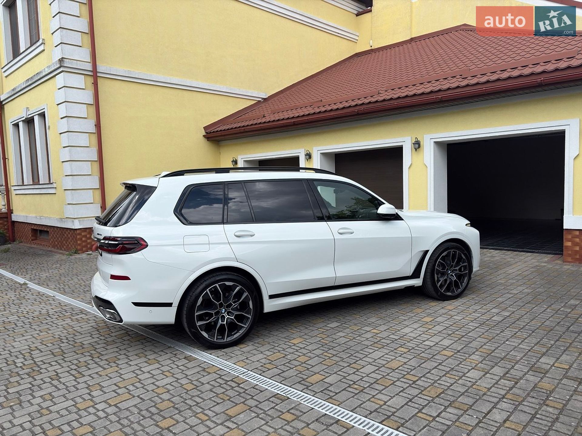 BMW X7 2024 VIN 5UX23EM06R9V80711 фото оголошення 5 з 24