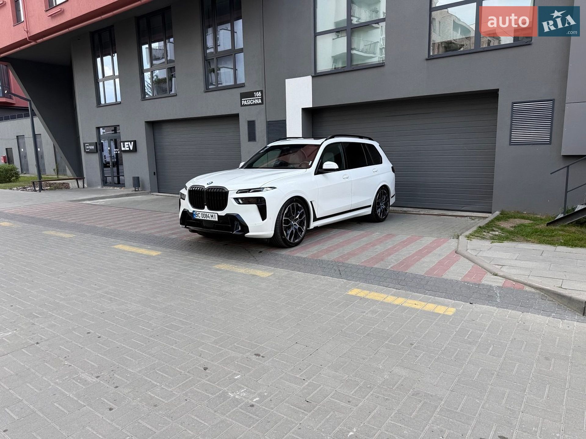 BMW X7 2024 VIN 5UX23EM06R9V80711 фото оголошення 8 з 24