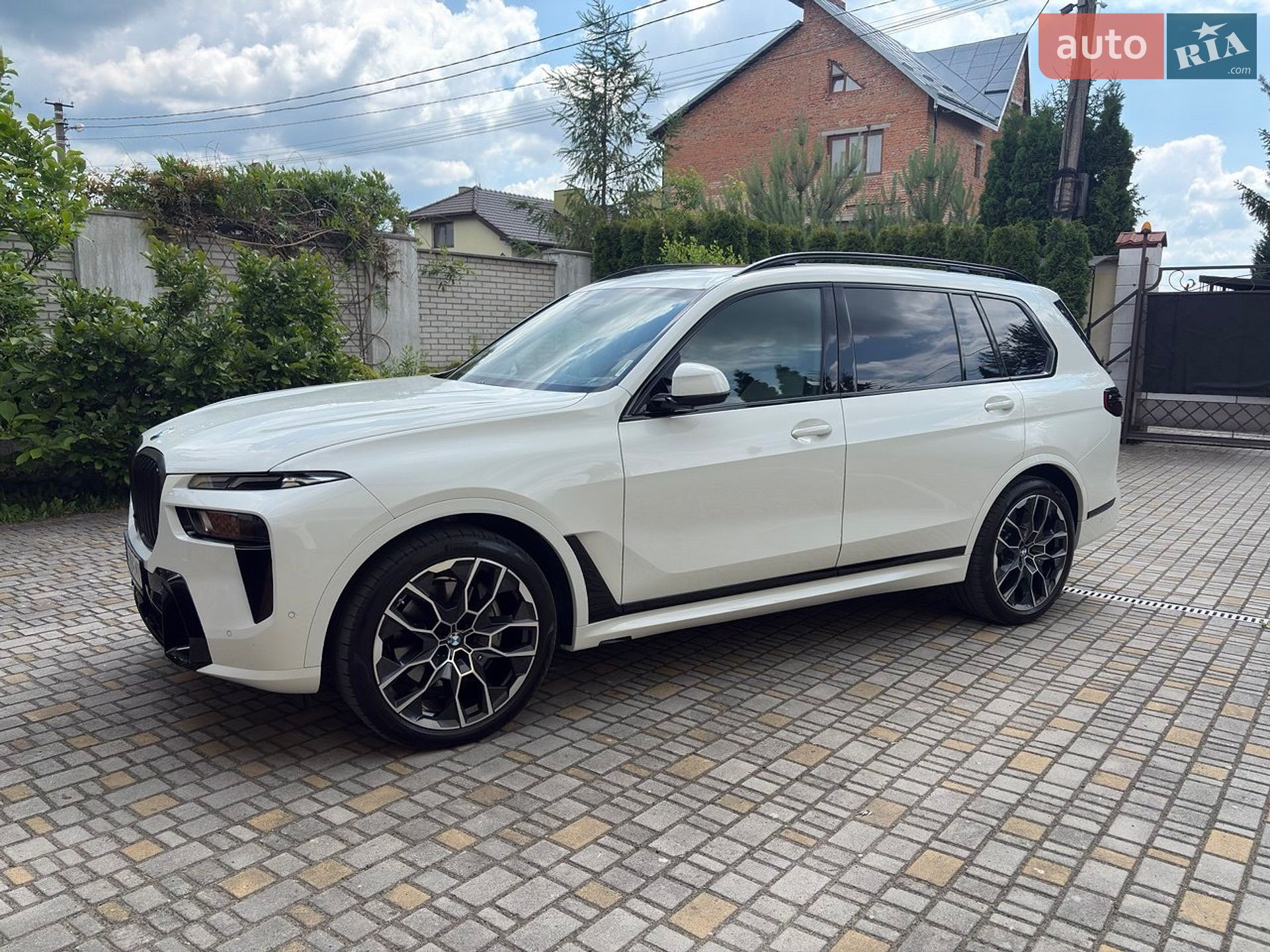 BMW X7 2024 VIN 5UX23EM06R9V80711 фото оголошення 9 з 24