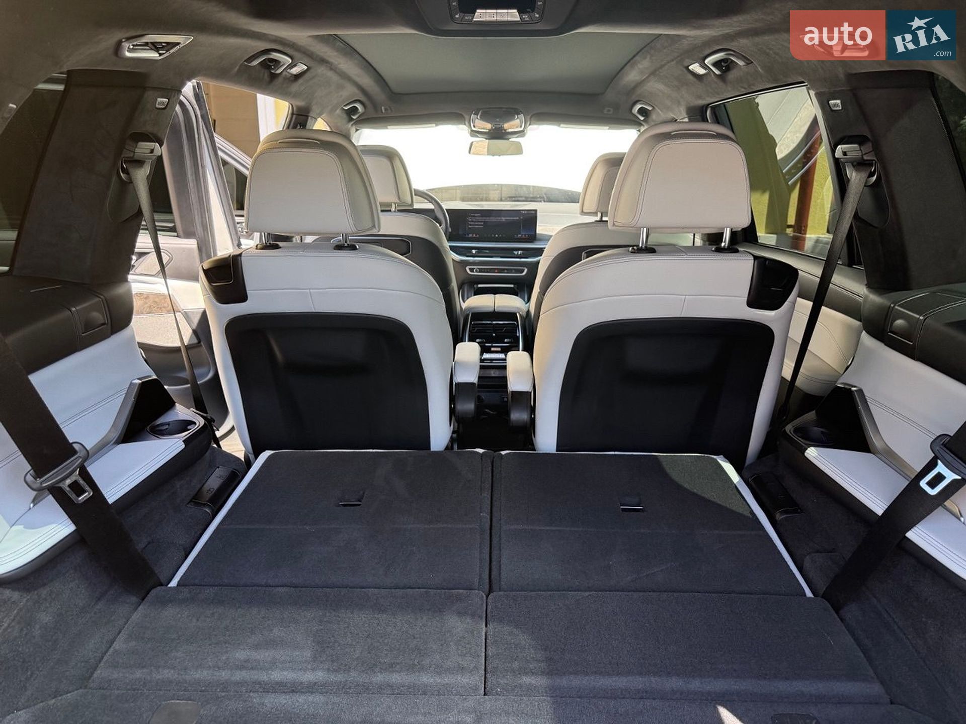 BMW X7 2024 VIN 5UX23EM06R9V80711 фото оголошення 19 з 24