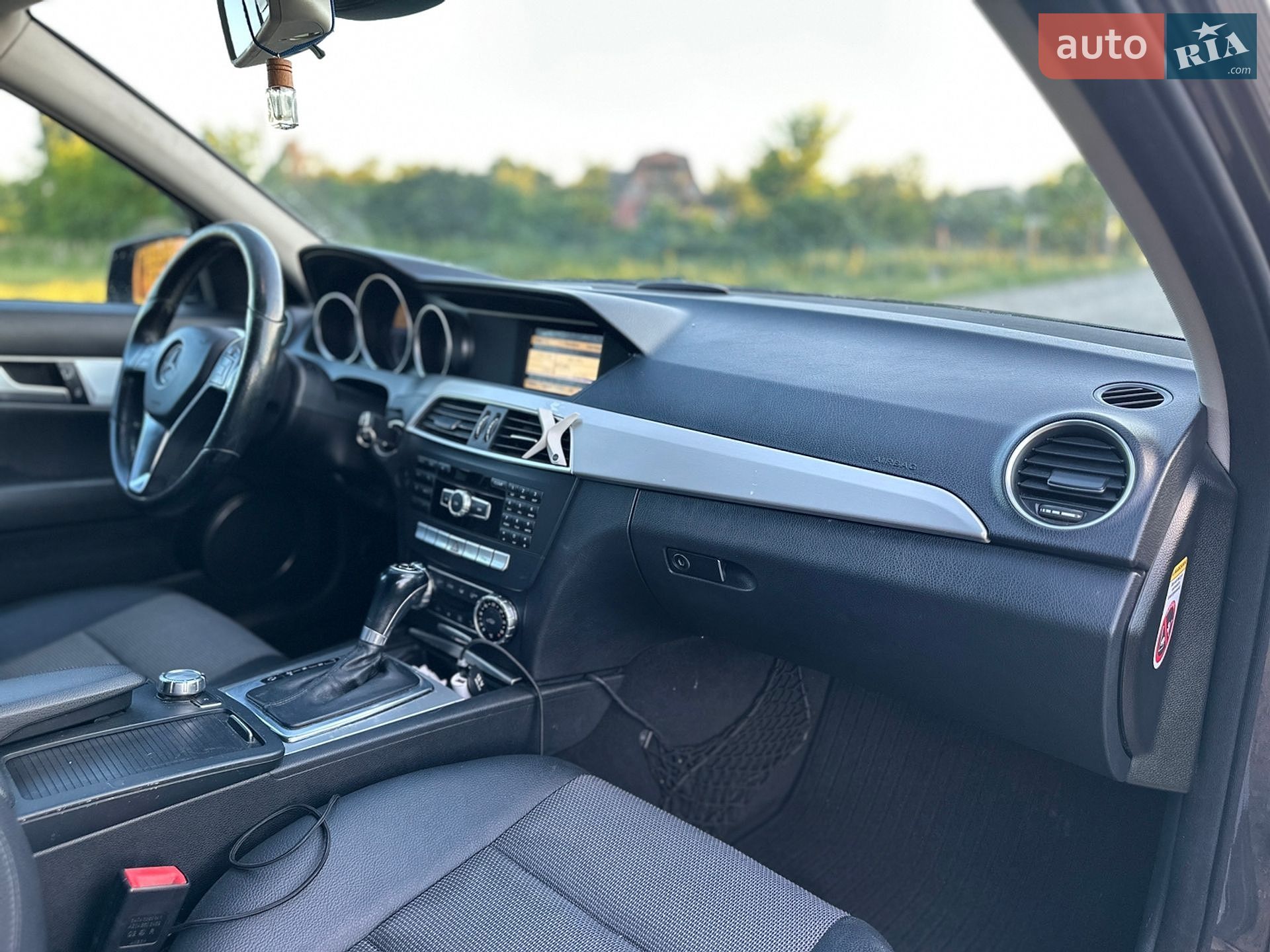 Mercedes-Benz C-Class 2011 VIN WDD2042001F726662 фото оголошення 19 з 24