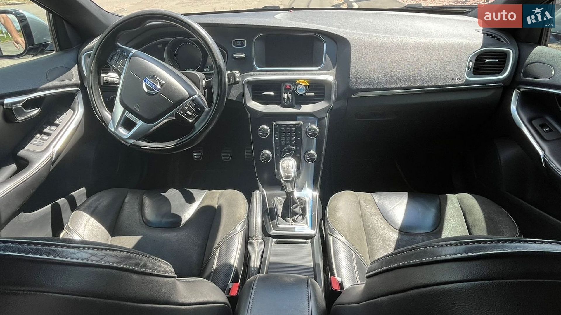 Volvo V40 2014 VIN YV1MV8461E2130075 фото оголошення 18 з 41