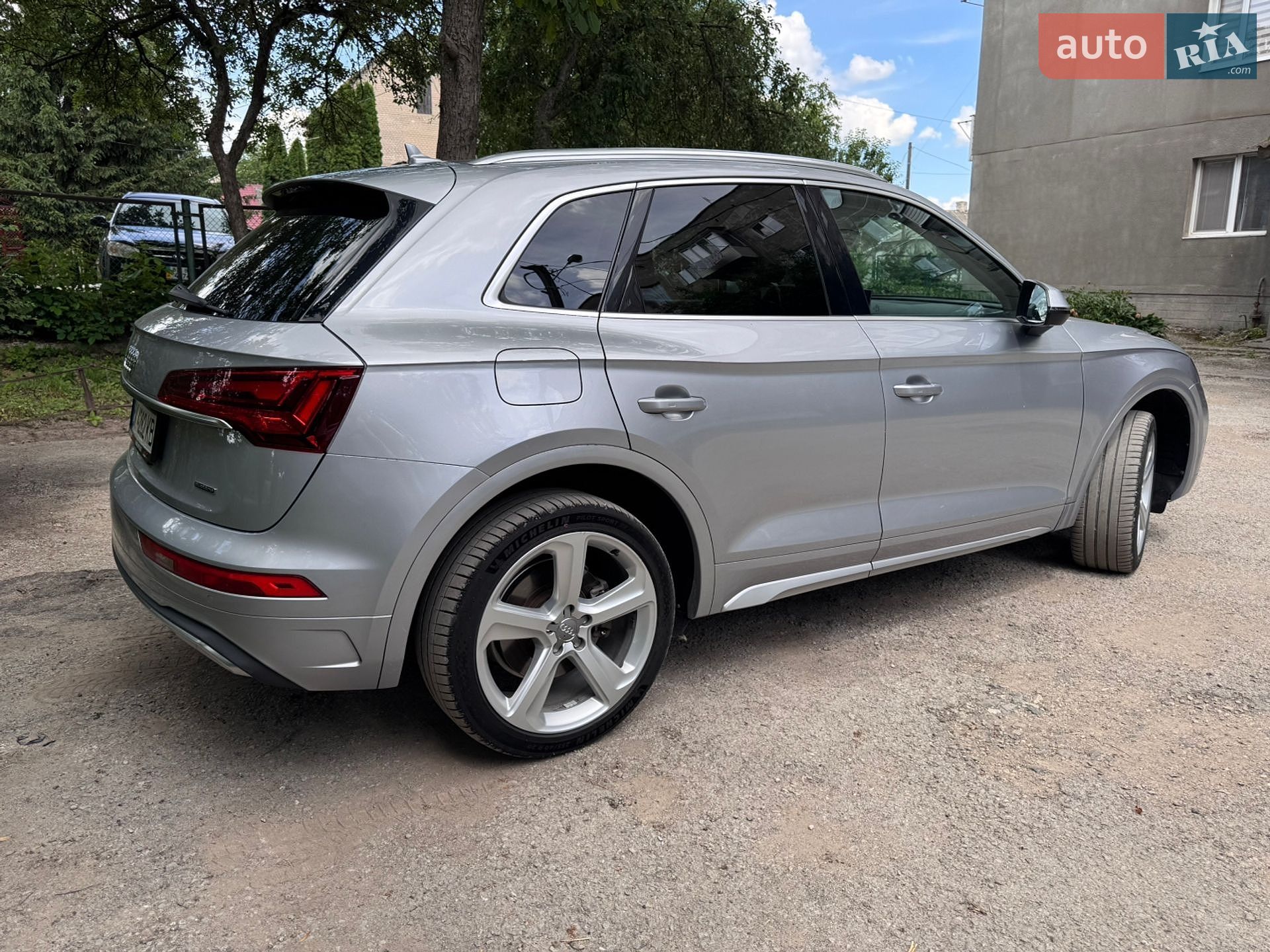Audi Q5 2021 VIN WA1AAAFY0M2002243 фото оголошення 5 з 17