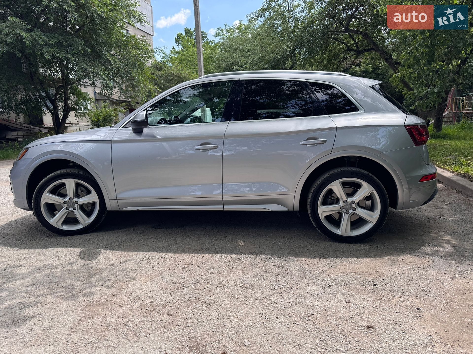 Audi Q5 2021 VIN WA1AAAFY0M2002243 фото оголошення 8 з 17
