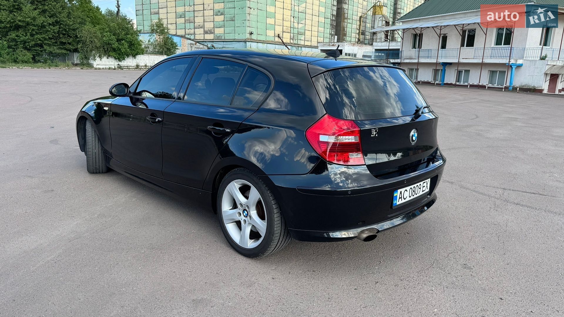 BMW 1 Series 2008 VIN WBAUD71010P258688 фото оголошення 4 з 27