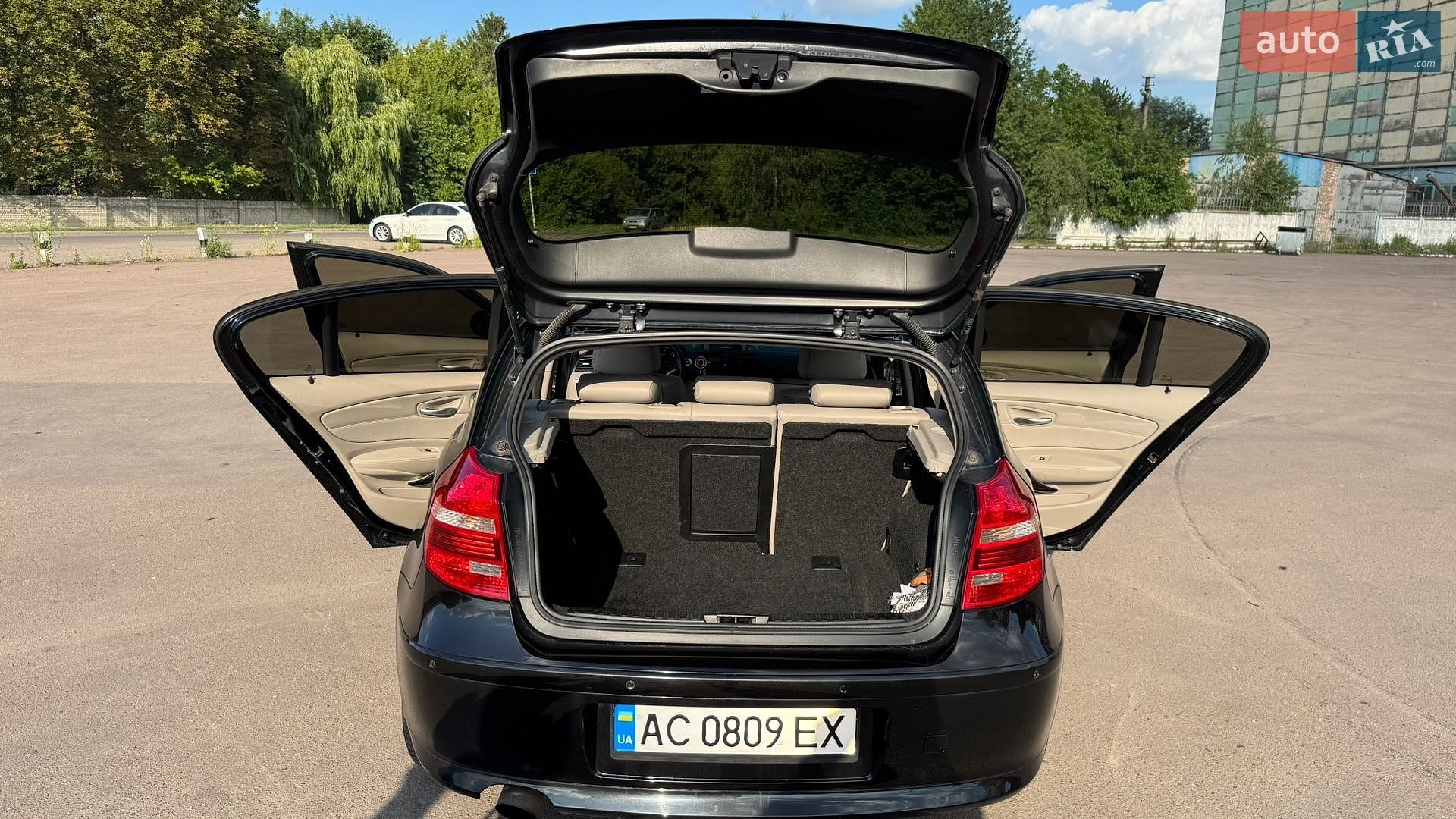 BMW 1 Series 2008 VIN WBAUD71010P258688 фото оголошення 22 з 27
