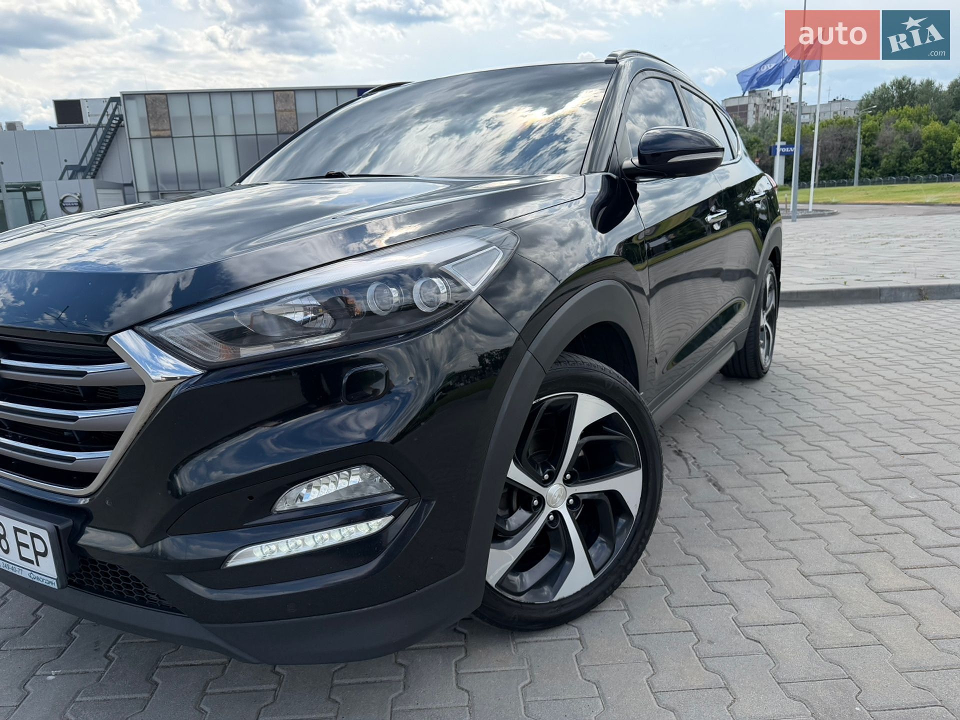 Hyundai Tucson 2016 VIN TMAJ3813DHJ340625 фото оголошення 2 з 15
