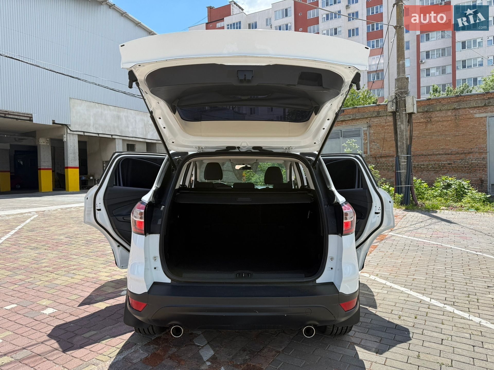 Ford Kuga 2017 VIN WF0AXXWPMAHC85252 фото оголошення 10 з 30
