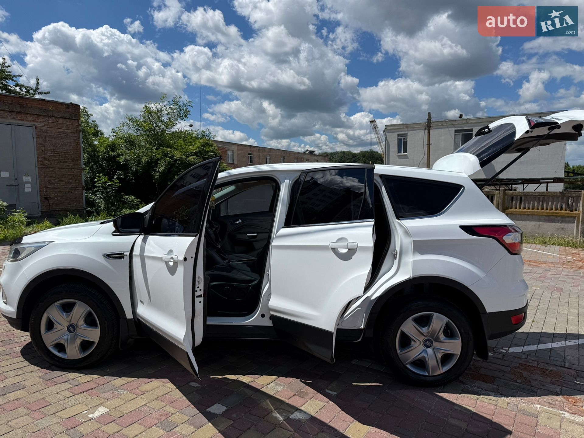 Ford Kuga 2017 VIN WF0AXXWPMAHC85252 фото оголошення 5 з 30