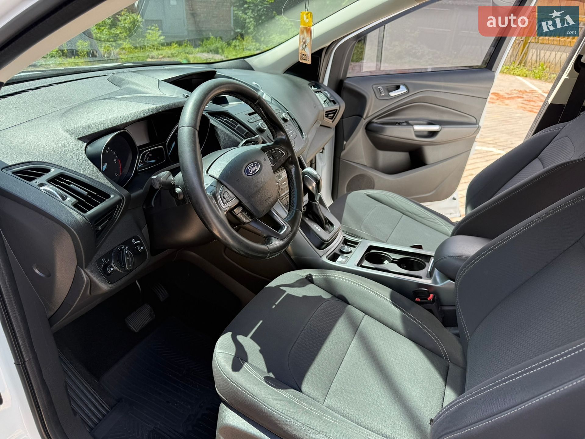 Ford Kuga 2017 VIN WF0AXXWPMAHC85252 фото оголошення 13 з 30