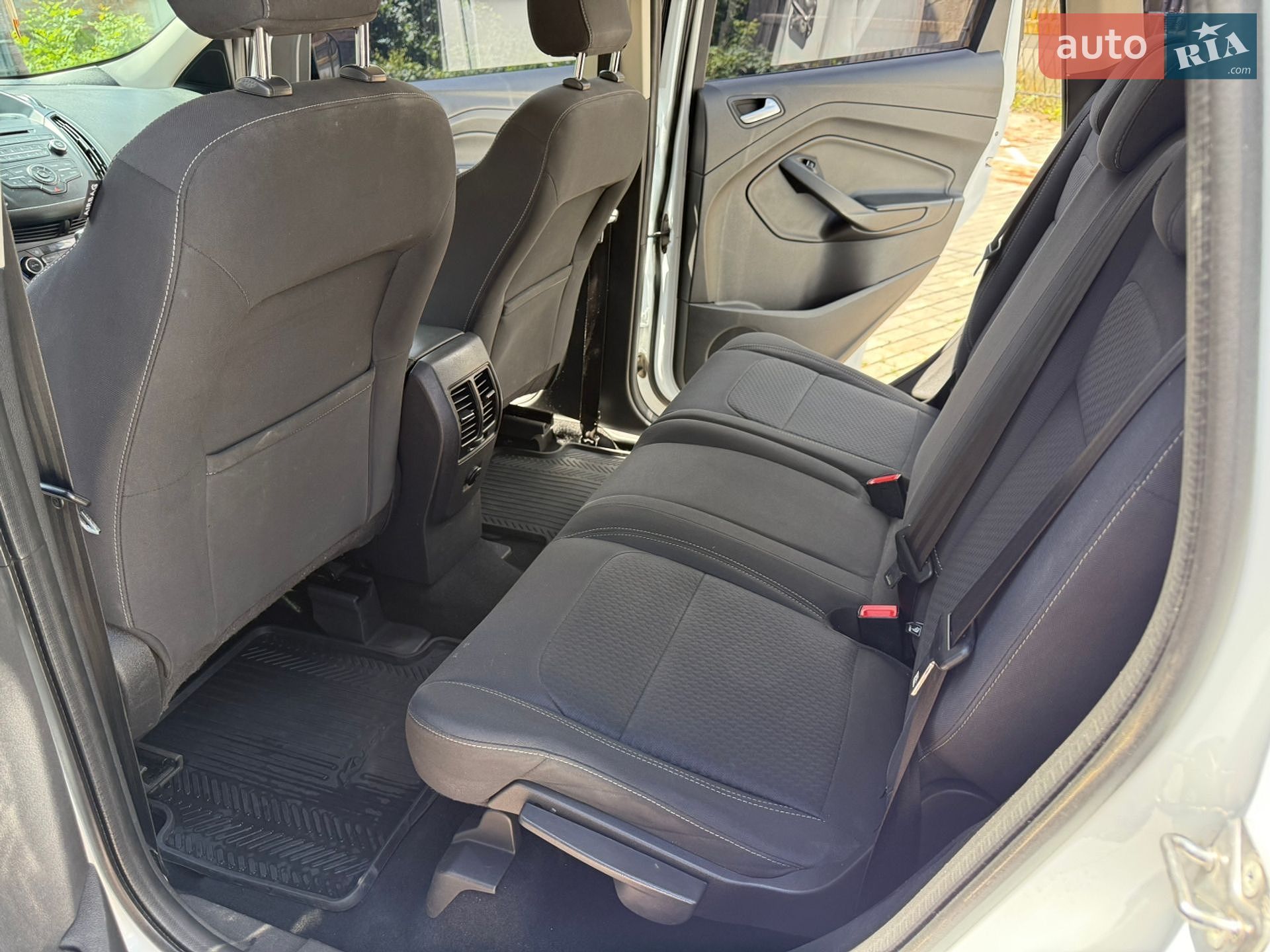 Ford Kuga 2017 VIN WF0AXXWPMAHC85252 фото оголошення 15 з 30