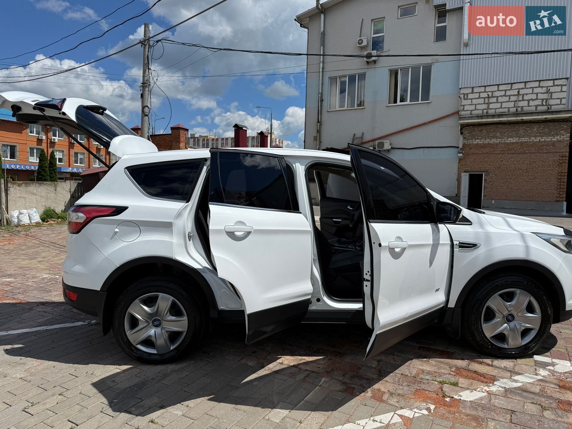 Ford Kuga 2017 VIN WF0AXXWPMAHC85252 фото оголошення 6 з 30