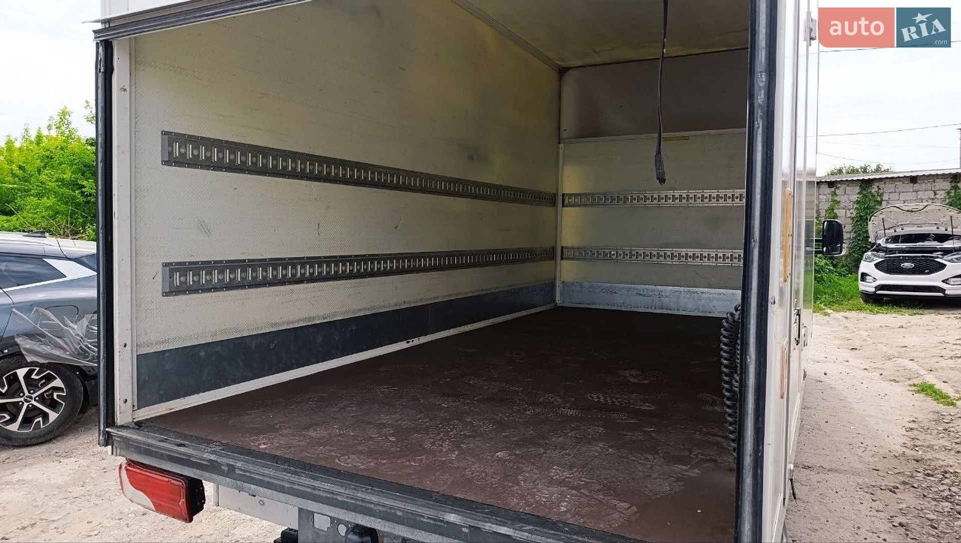 Mercedes-Benz Sprinter 2016 VIN WDB9061351N667957 фото оголошення 11 з 12