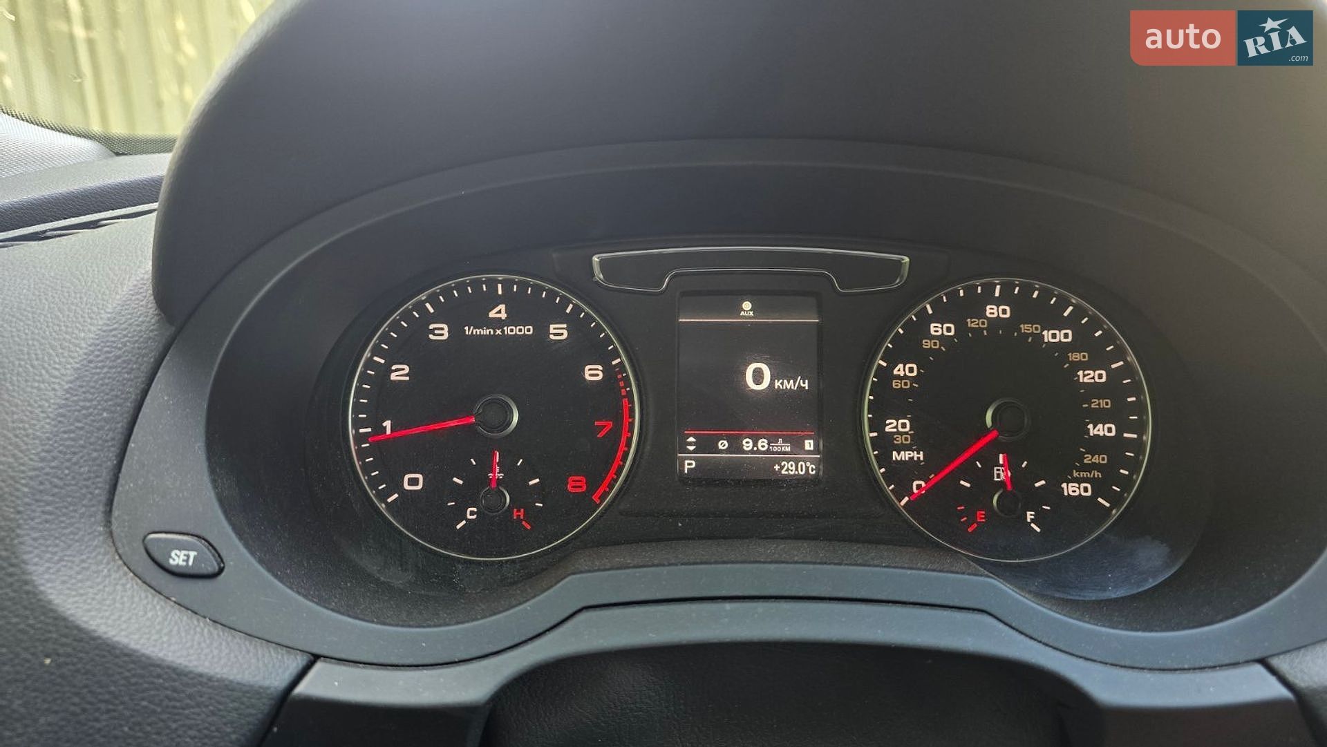 Audi Q3 2016 VIN WA1EFCFS4GR015051 фото оголошення 26 з 37