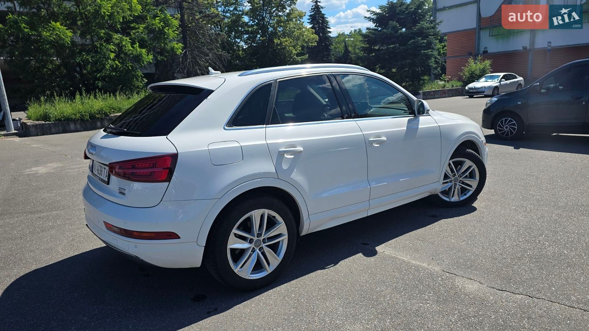 Audi Q3 2016 VIN WA1EFCFS4GR015051 фото оголошення 10 з 37