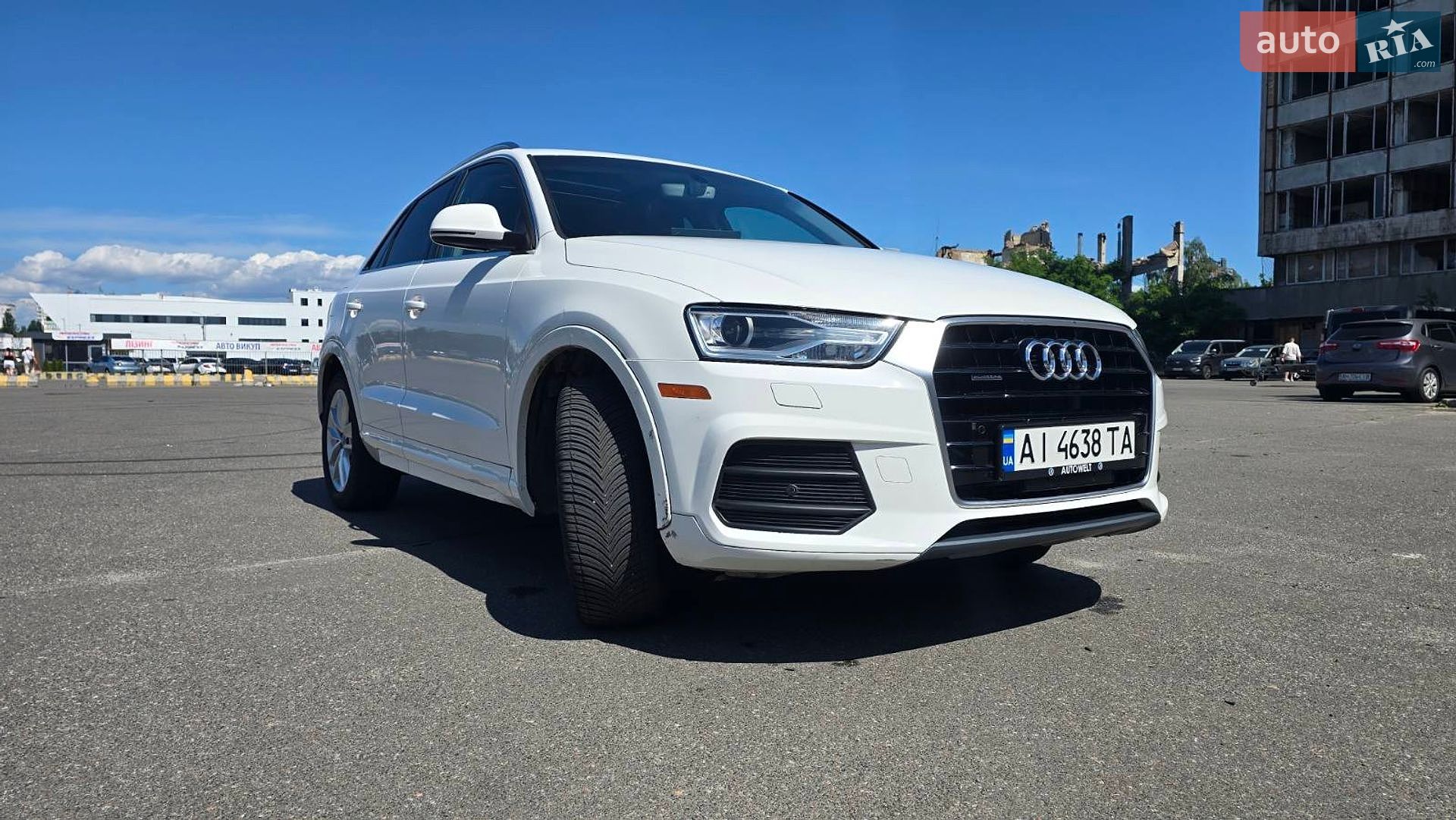 Audi Q3 2016 VIN WA1EFCFS4GR015051 фото оголошення 2 з 37