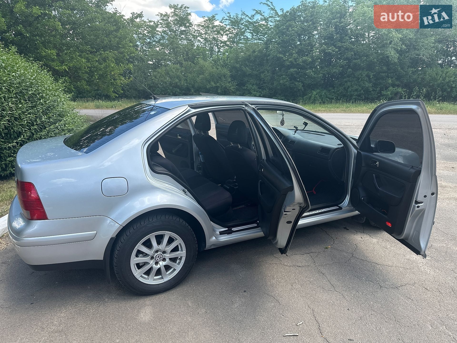 Volkswagen Bora 2001 VIN WVWZZZ1JZ1W589944 фото оголошення 9 з 32