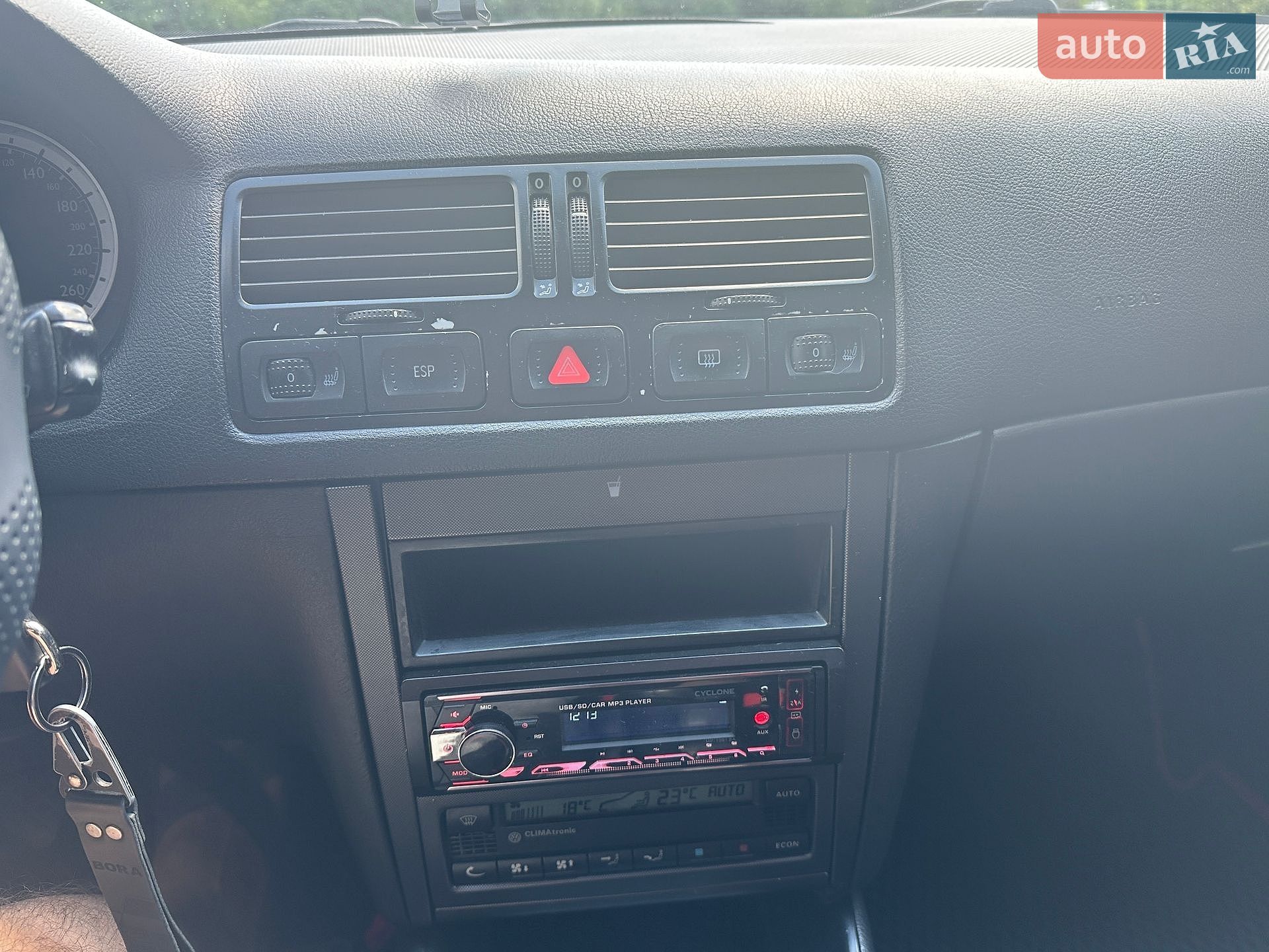 Volkswagen Bora 2001 VIN WVWZZZ1JZ1W589944 фото оголошення 31 з 32
