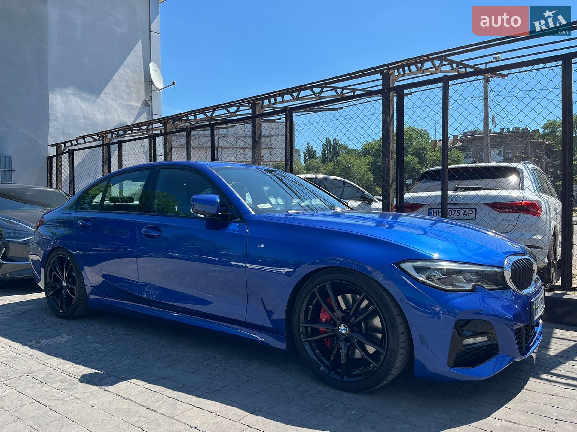 BMW 3 Series 2019 VIN WBA5V5106KAJ58565 фото оголошення 2 з 53