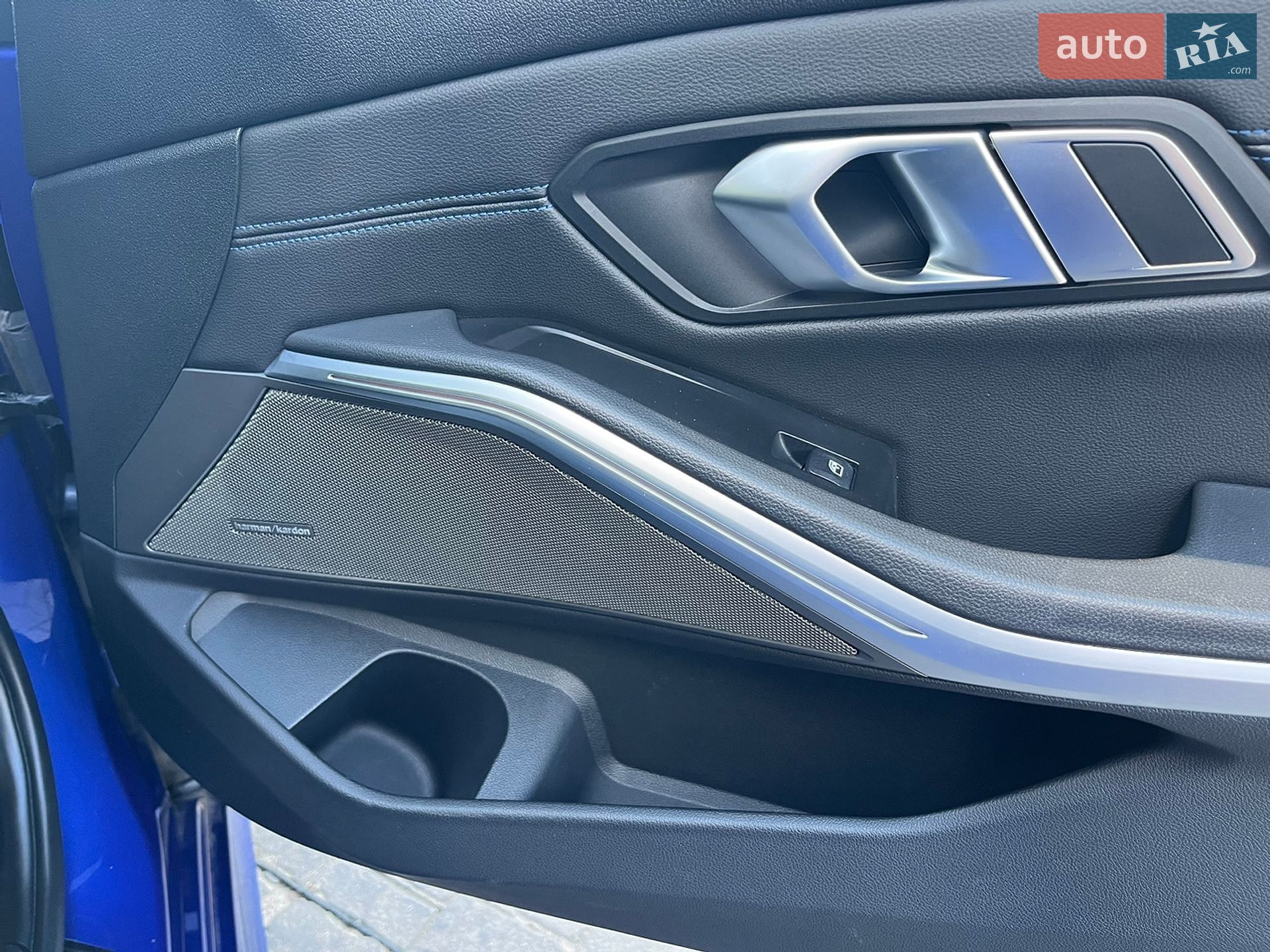 BMW 3 Series 2019 VIN WBA5V5106KAJ58565 фото оголошення 30 з 53