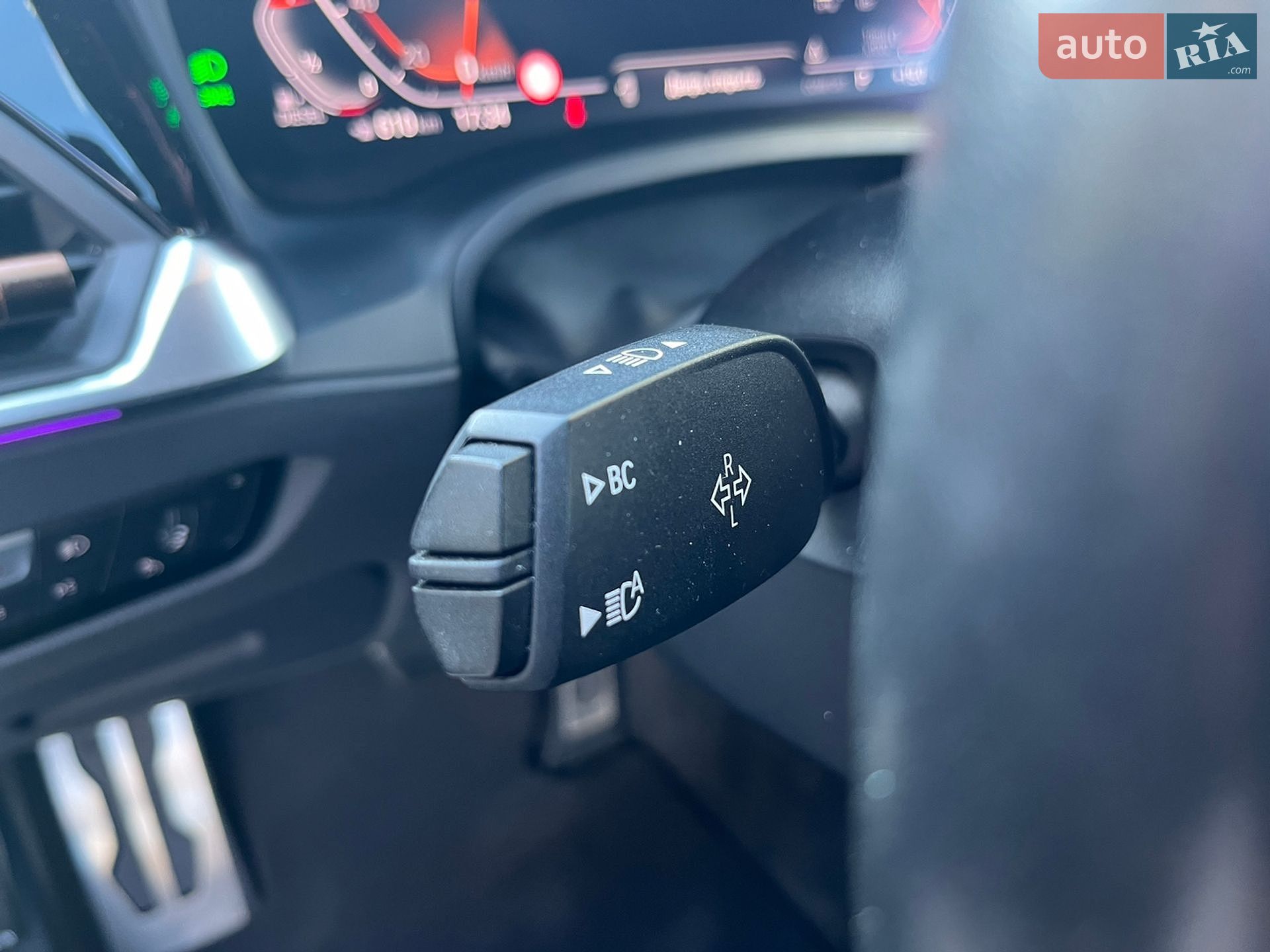BMW 3 Series 2019 VIN WBA5V5106KAJ58565 фото оголошення 39 з 53