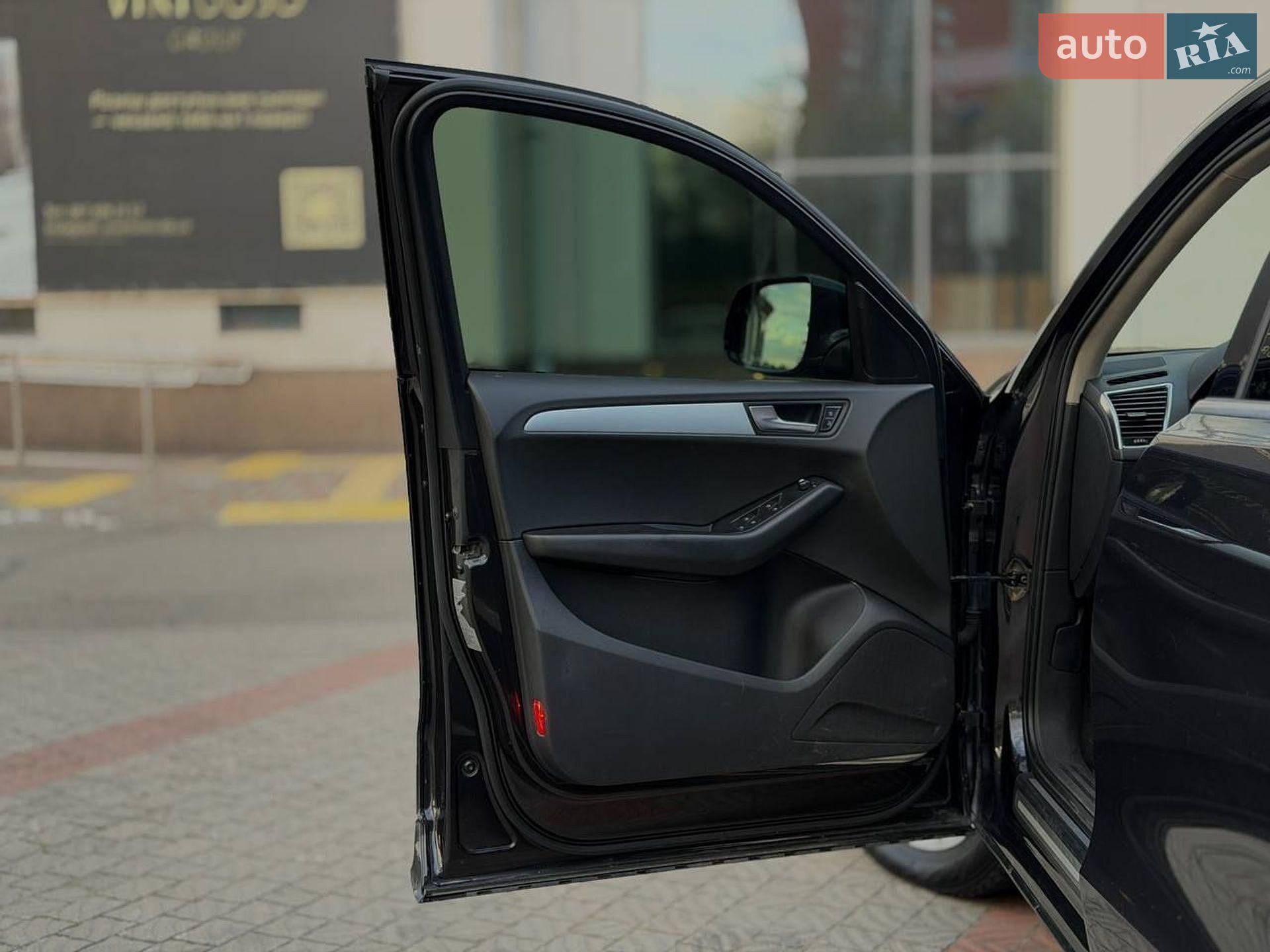 Audi Q5 2009 VIN WAUZZZ8R8AA045054 фото оголошення 11 з 31
