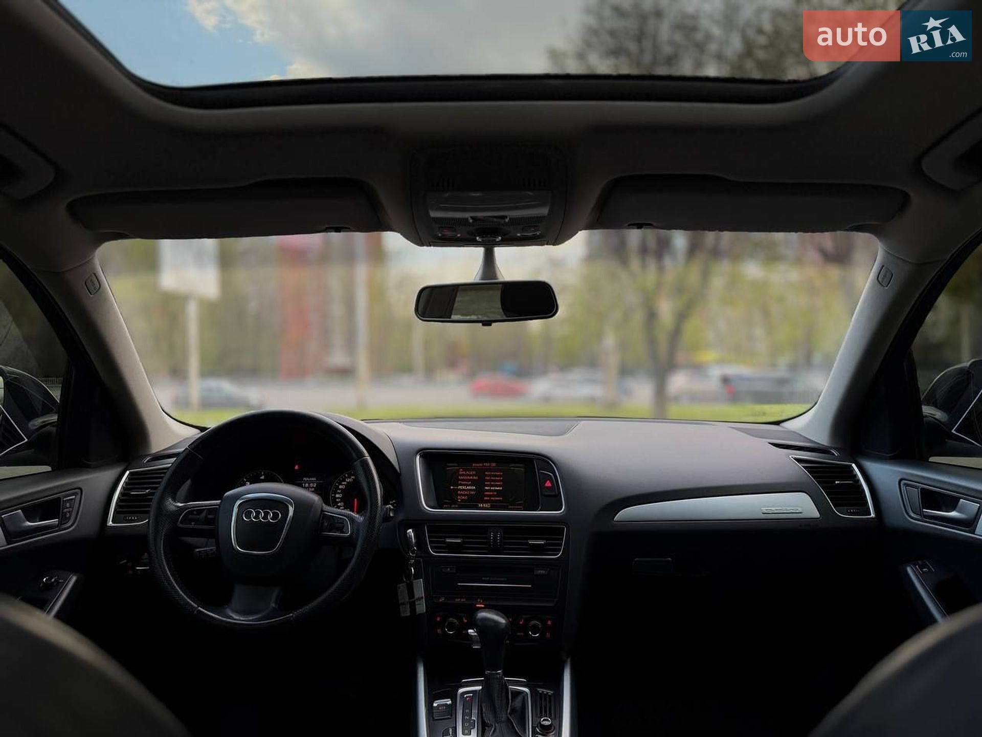Audi Q5 2009 VIN WAUZZZ8R8AA045054 фото оголошення 12 з 31