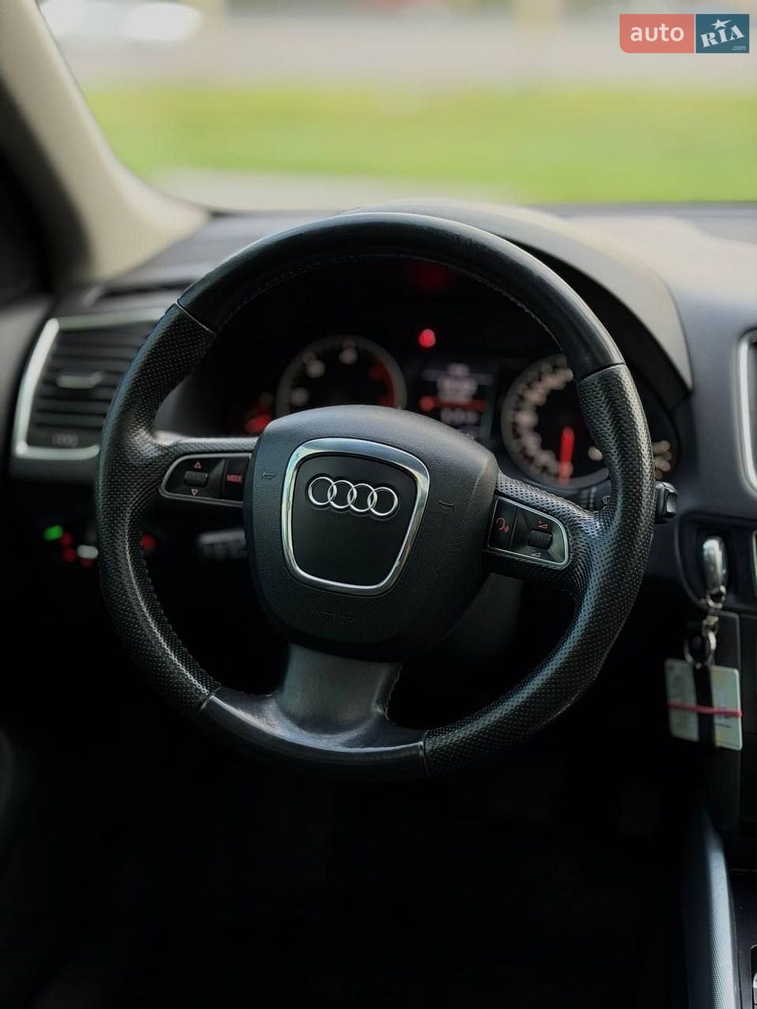 Audi Q5 2009 VIN WAUZZZ8R8AA045054 фото оголошення 15 з 31