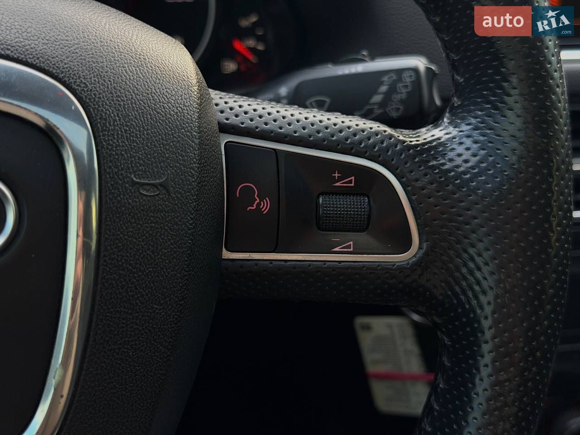 Audi Q5 2009 VIN WAUZZZ8R8AA045054 фото оголошення 18 з 31