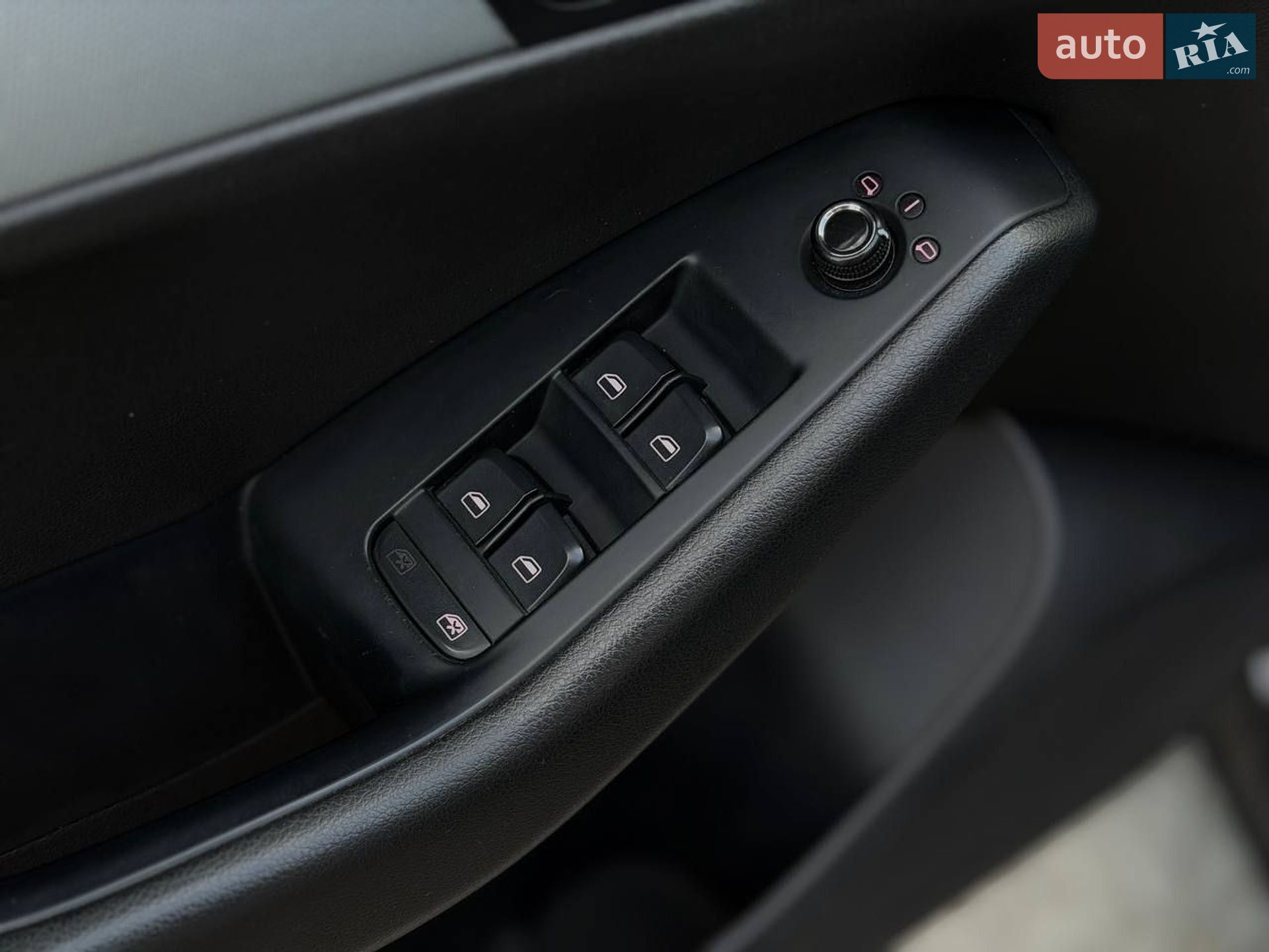 Audi Q5 2009 VIN WAUZZZ8R8AA045054 фото оголошення 23 з 31
