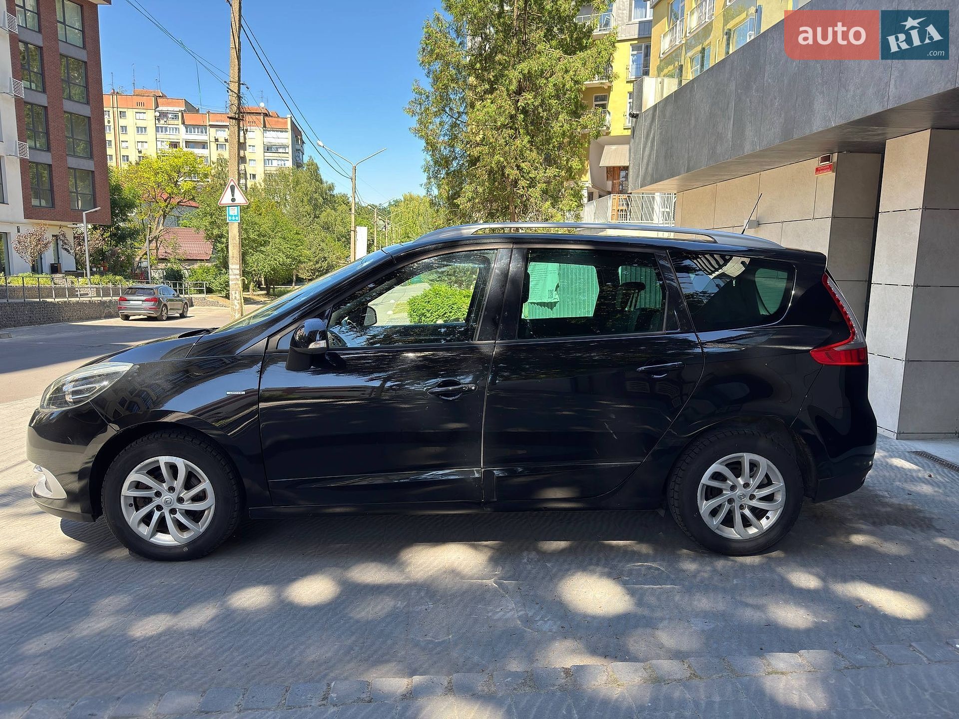 Renault Grand Scenic 2015 VIN VF1JZ14P652359969 фото оголошення 4 з 30